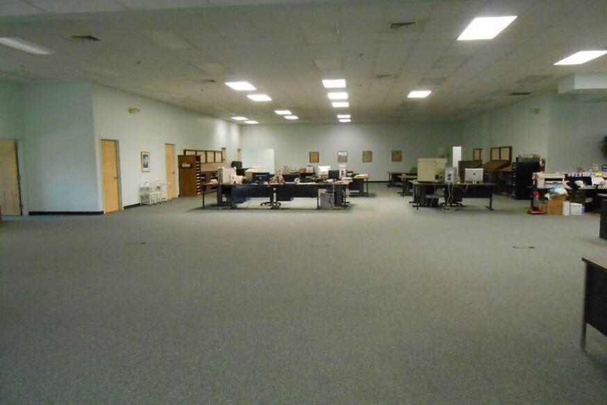Photo 2 - Commercial Sale for sale – 200  Industrial Park Drive  Hollister, MO