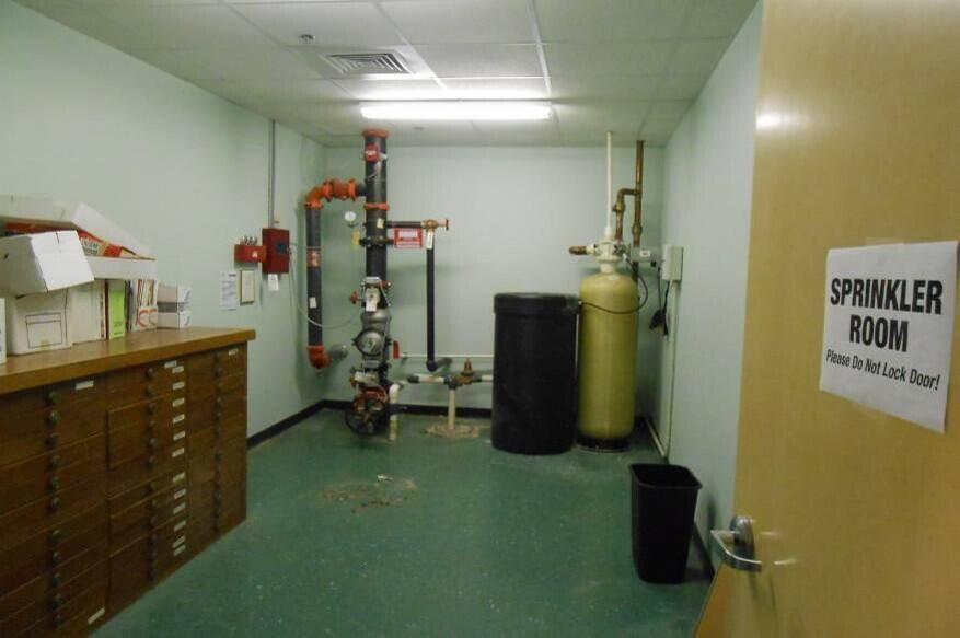 Photo 6 - Commercial Sale for sale – 200  Industrial Park Drive  Hollister, MO