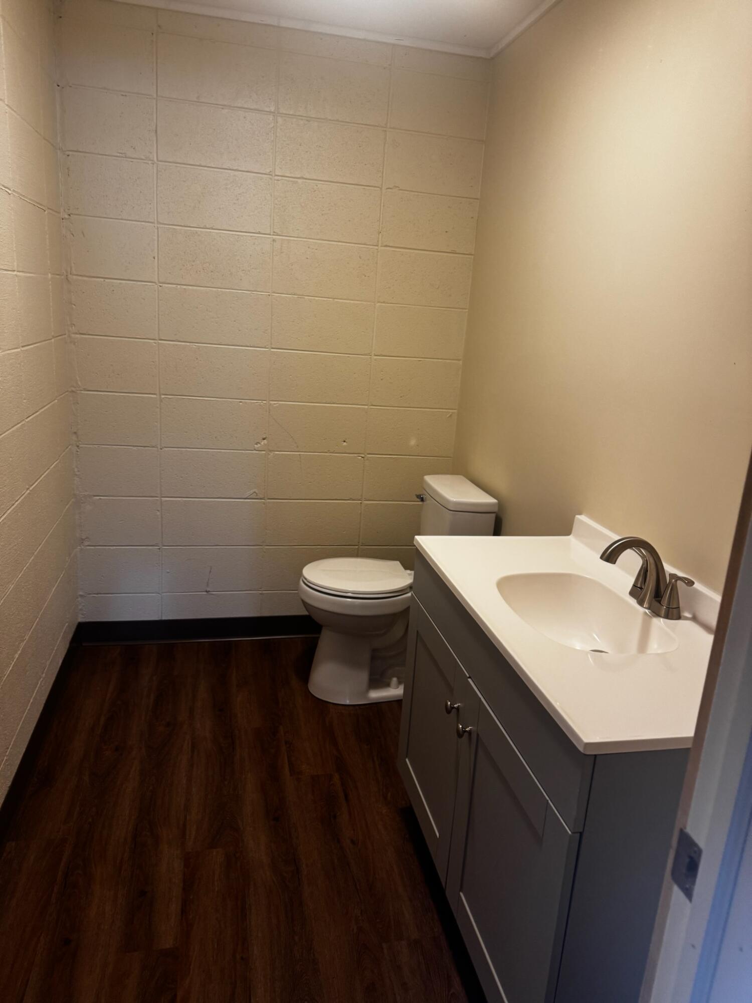 Photo 10 - Commercial Lease for sale – 110  Kimberling City Center Lane  Kimberling City, MO