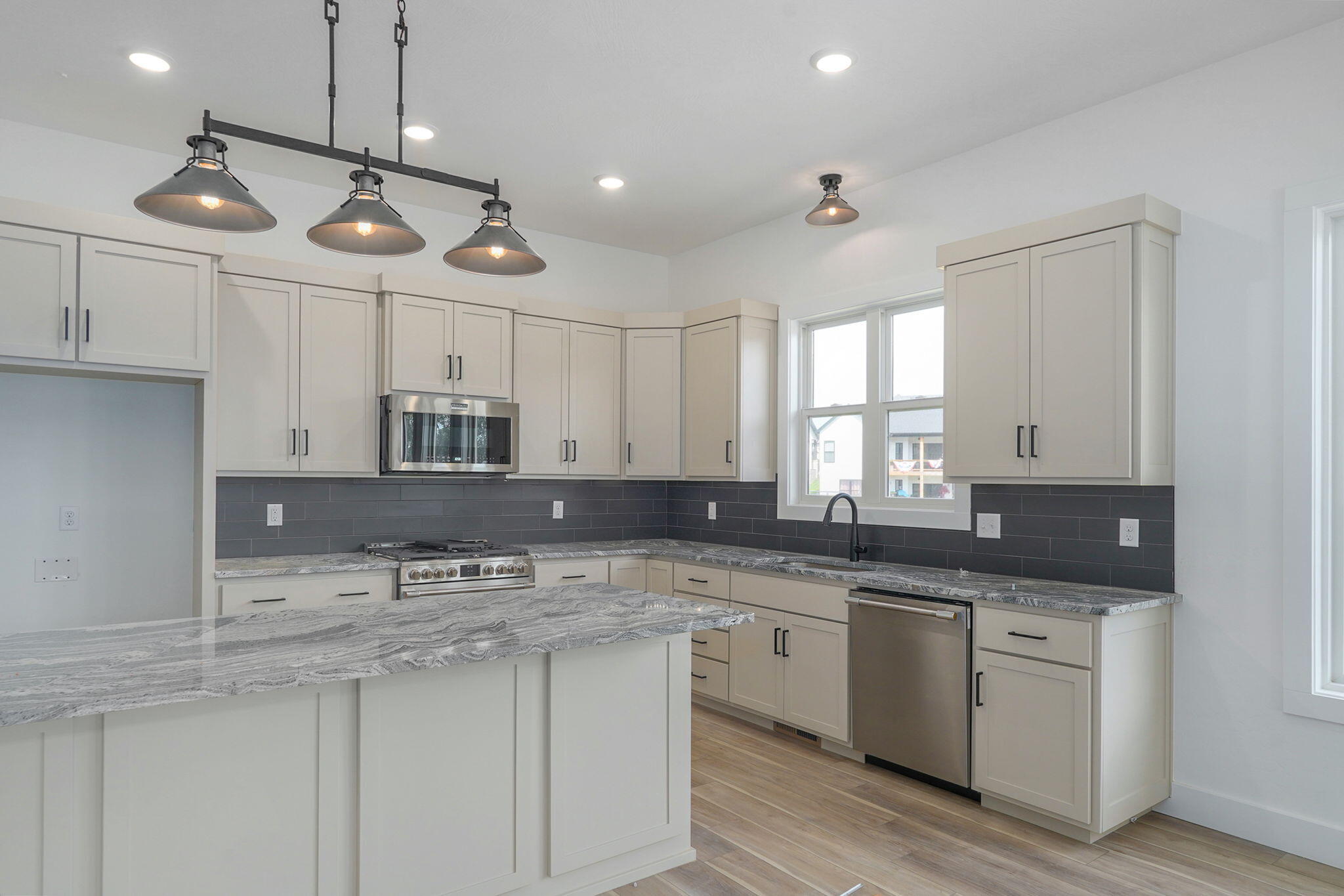 Photo 2 - Residential for sale – 2929 W Marty Street  Springfield, MO