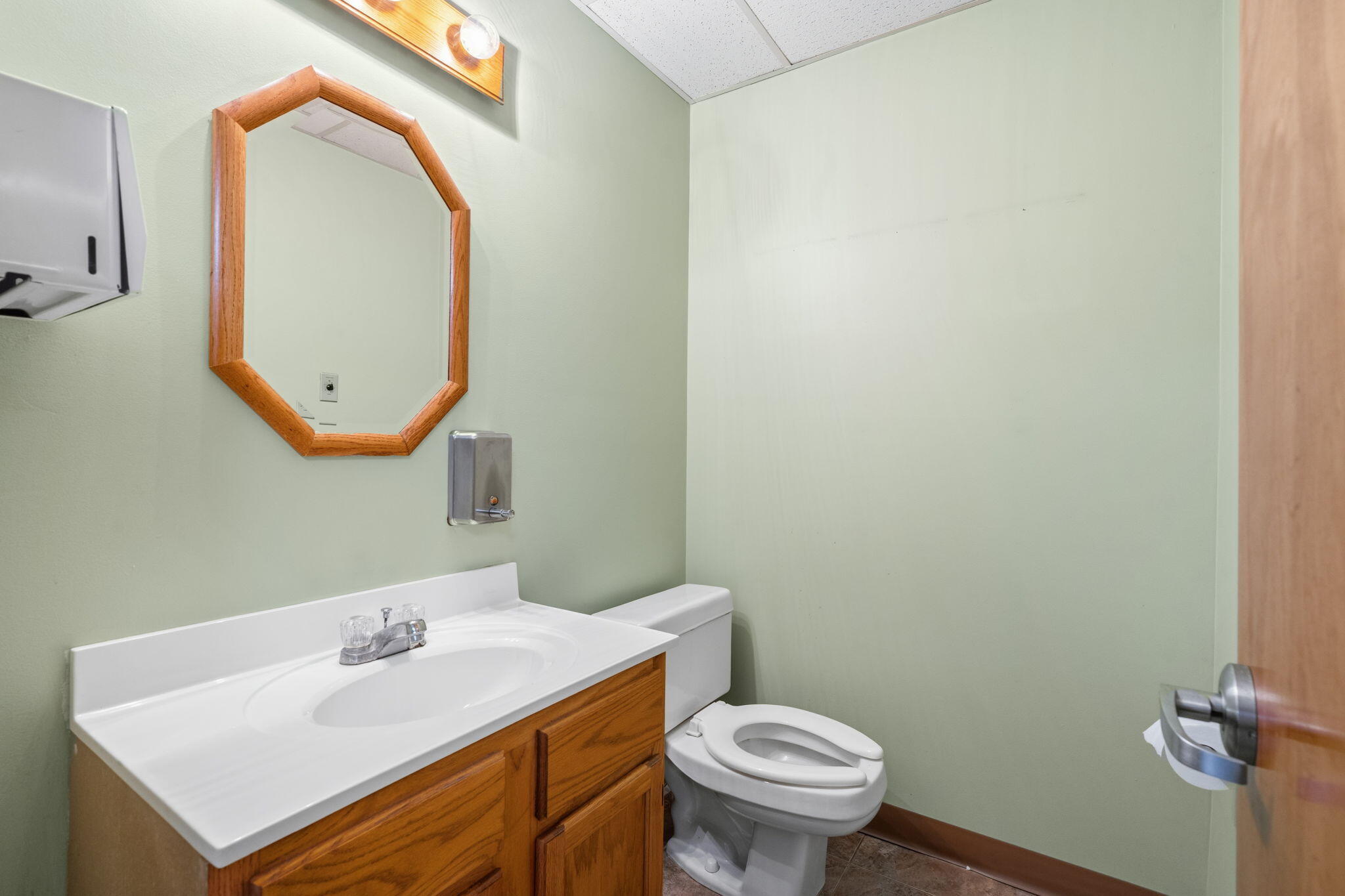 Photo 27 - Commercial Lease for sale – 311 N Waverly Avenue  Springfield, MO
