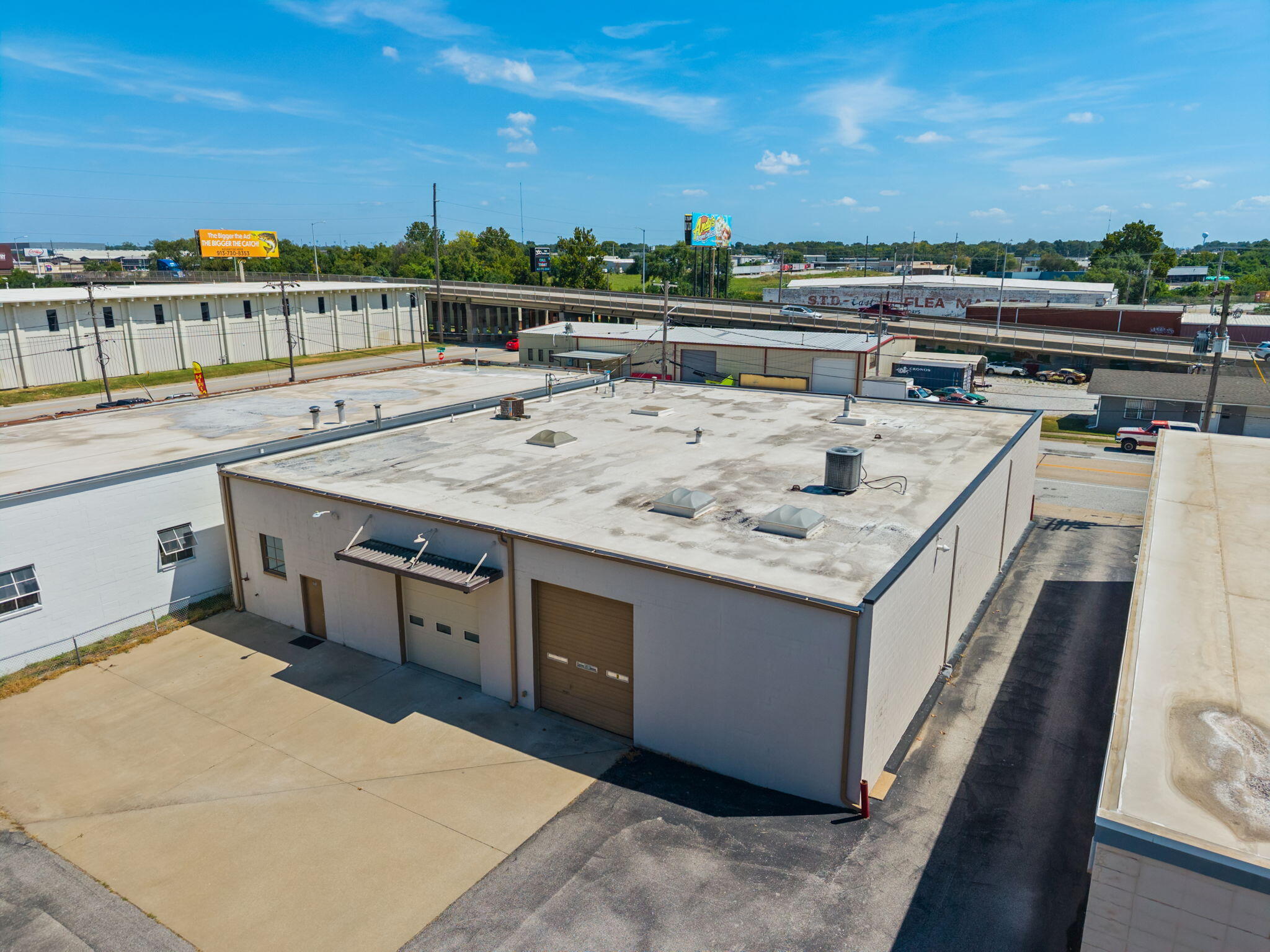Photo 5 - Commercial Lease for sale – 311 N Waverly Avenue  Springfield, MO