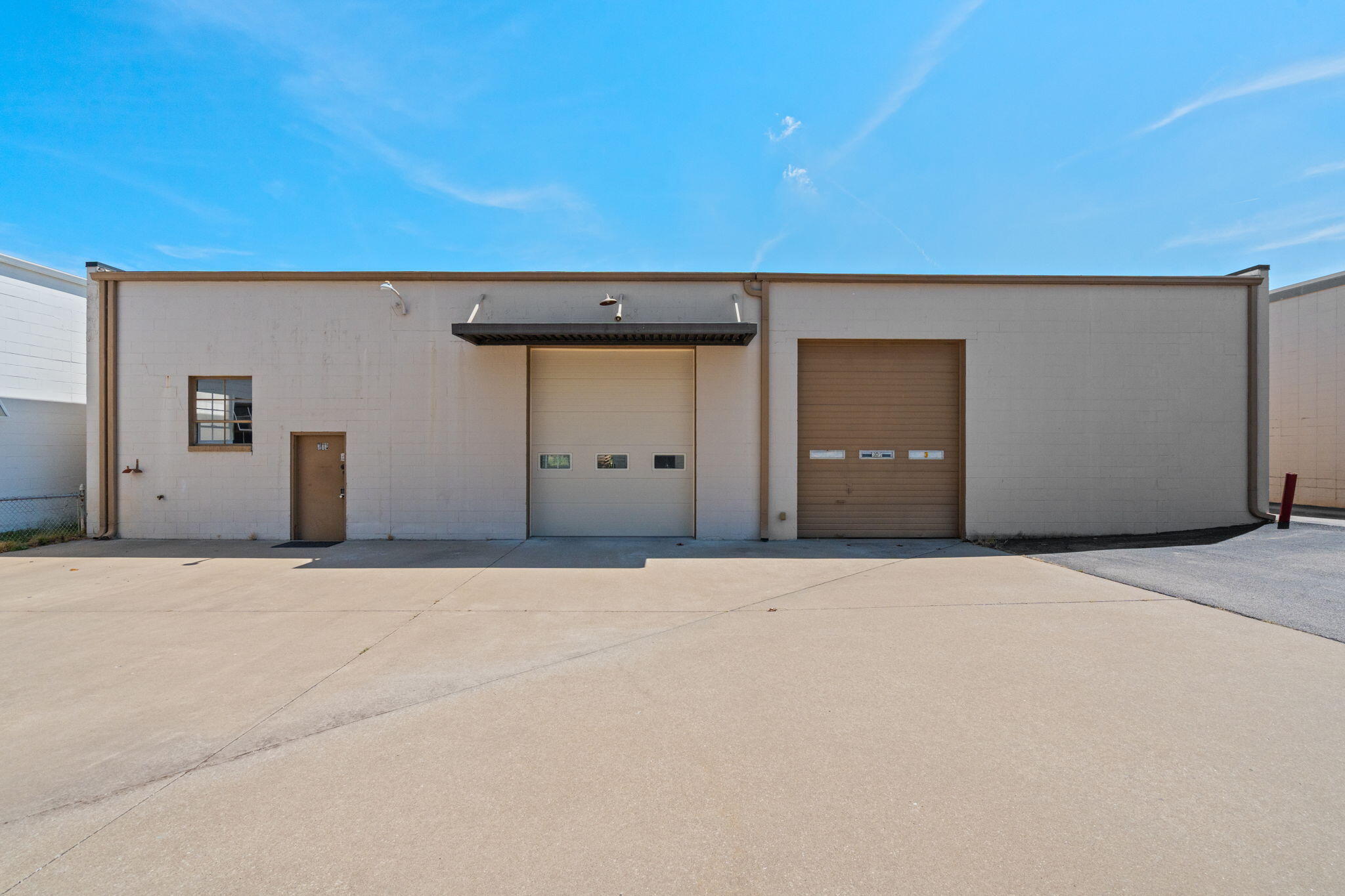 Photo 3 - Commercial Lease for sale – 311 N Waverly Avenue  Springfield, MO