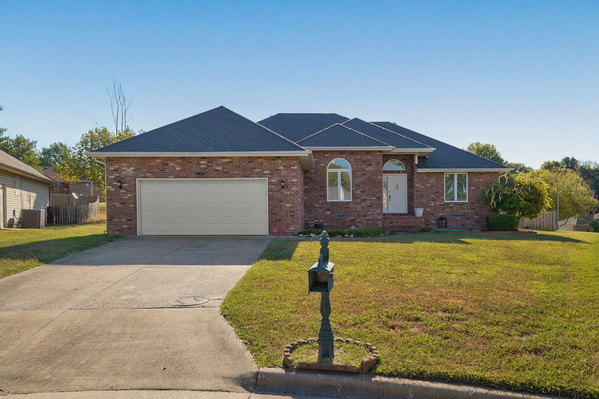 Photo 2 - Residential for sale – 5134 S Sterling Court  Springfield, MO