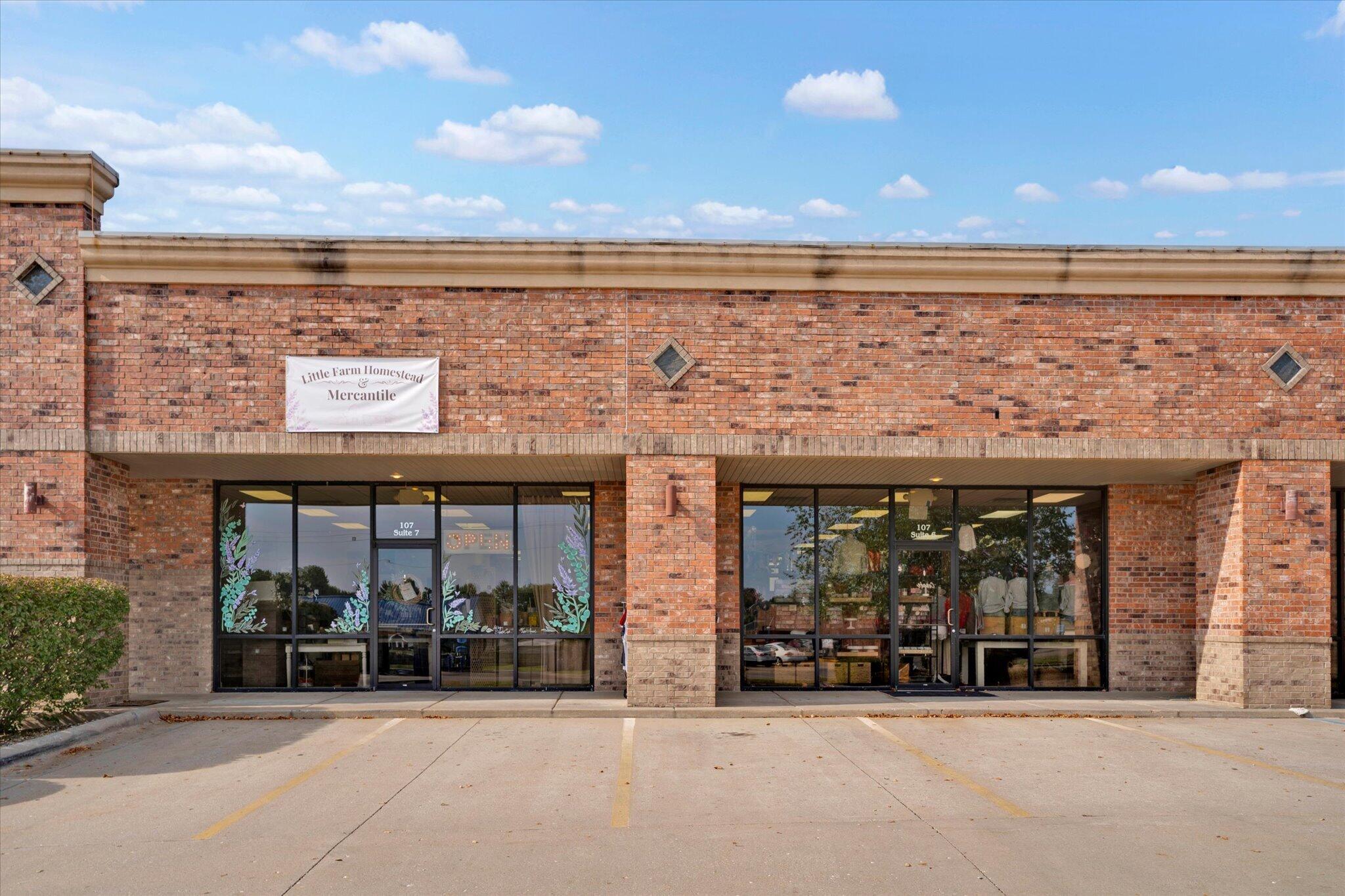 Photo 2 - Commercial Lease for sale – 107 W Aldersgate   Nixa, MO
