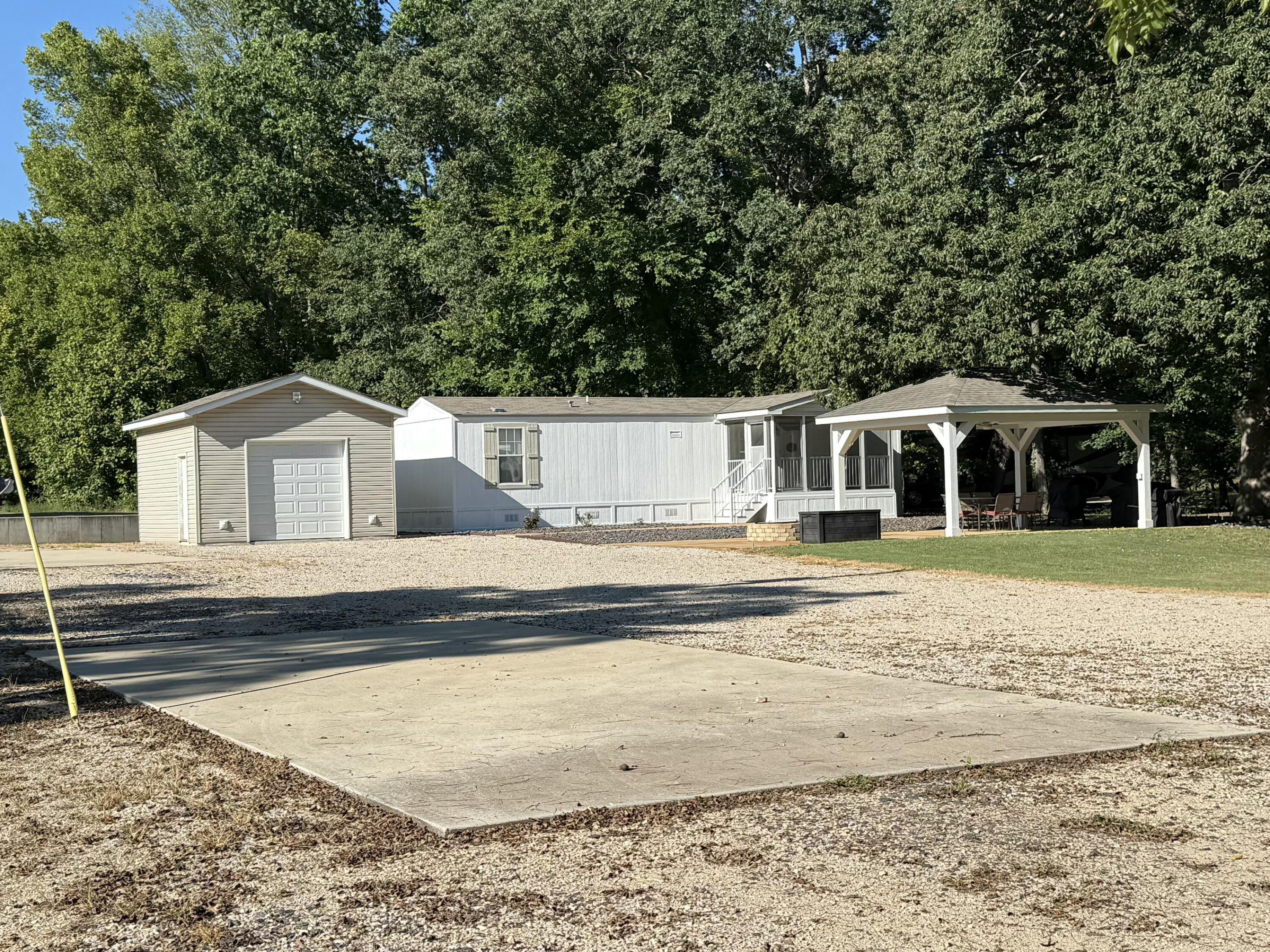 Photo 8 - Residential for sale – 16247  Tom Akers Road  Eminence, MO