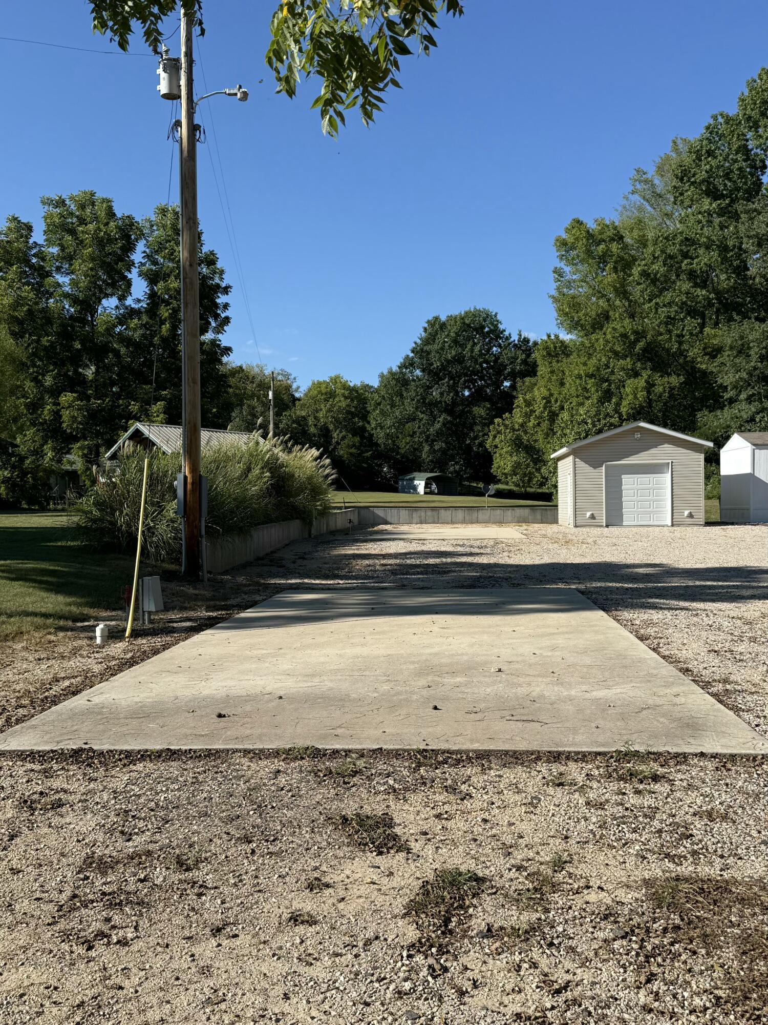 Photo 9 - Residential for sale – 16247  Tom Akers Road  Eminence, MO