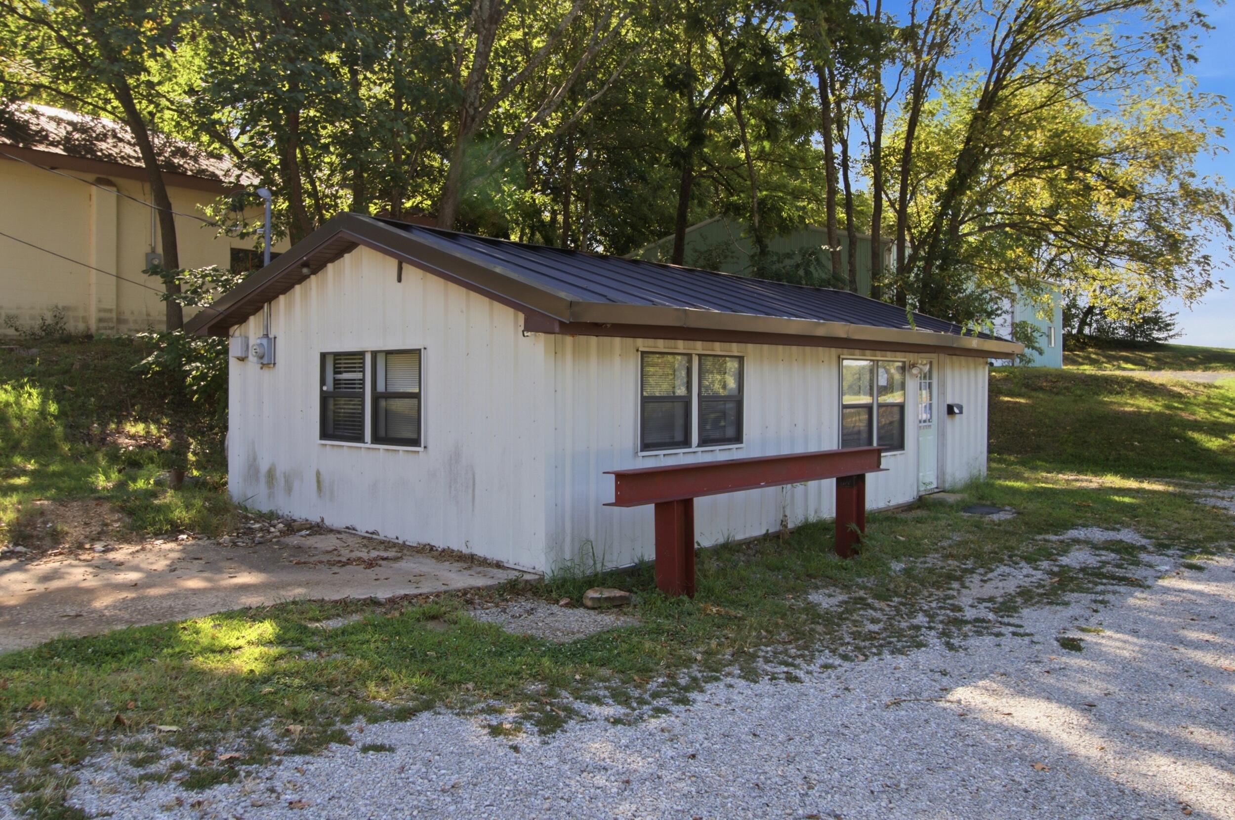 Photo 4 - Commercial Sale for sale – 902 S Hill Street  West Plains, MO
