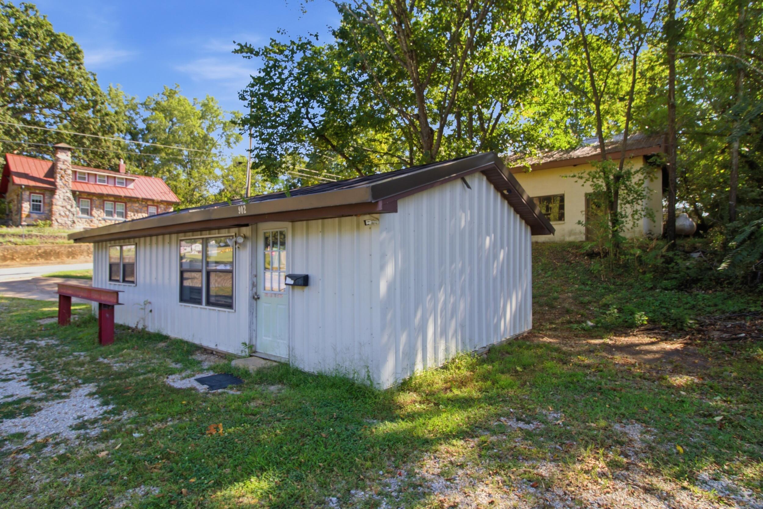 Photo 3 - Commercial Sale for sale – 902 S Hill Street  West Plains, MO