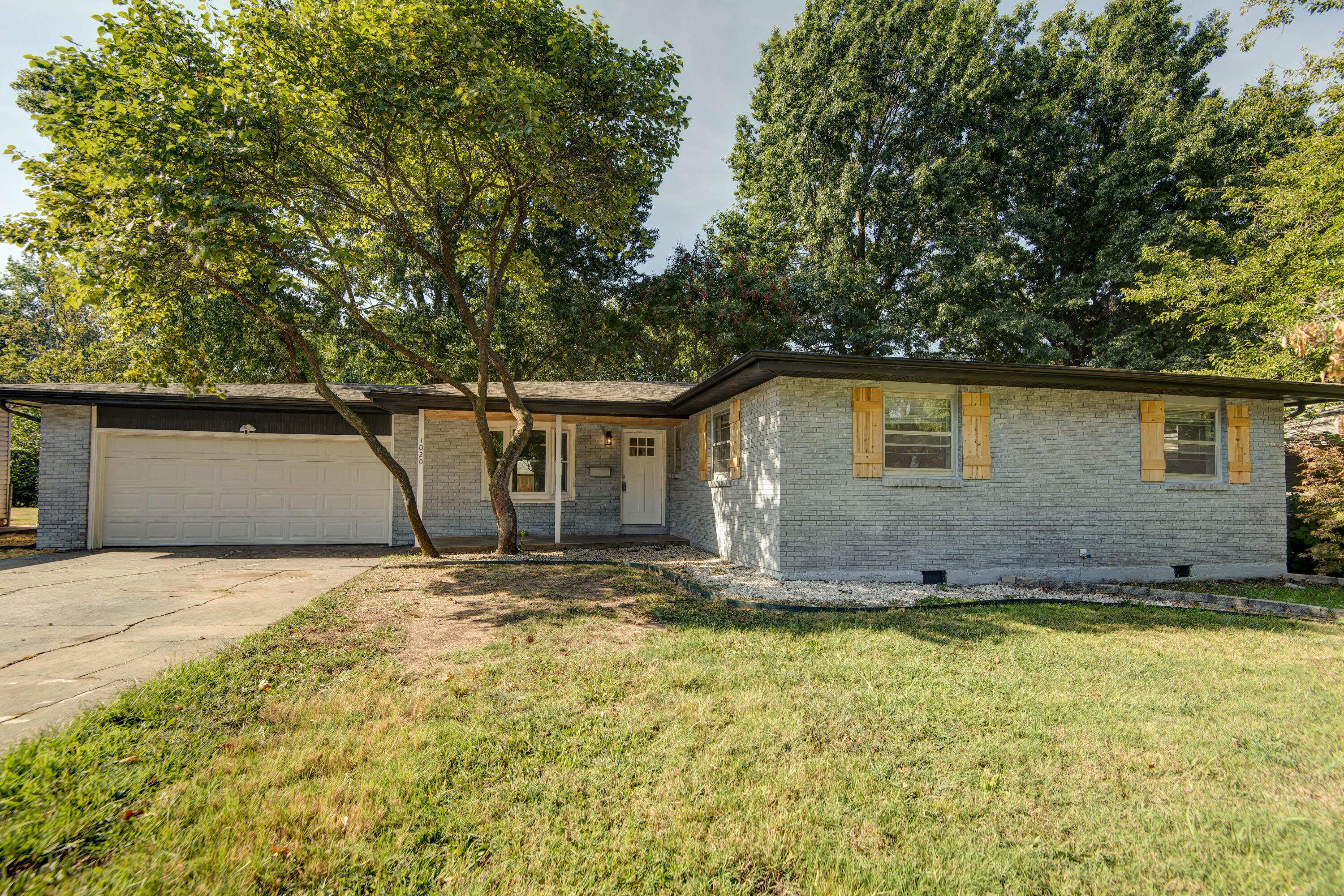 Photo 17 - Residential for sale – 1020 E Edgewood Street  Springfield, MO
