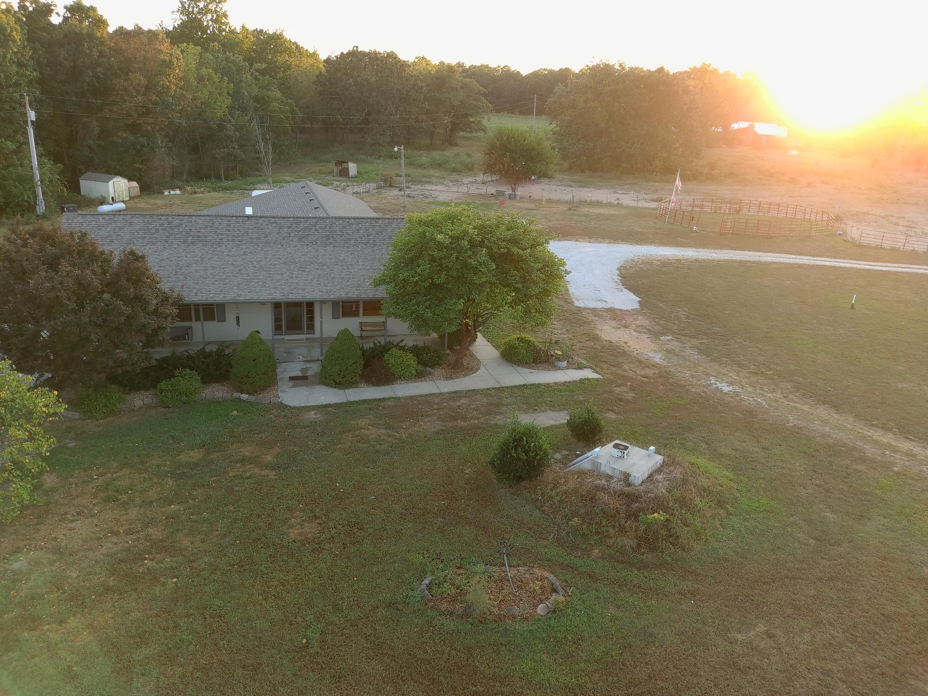 Photo 3 - Residential for sale – 184 E 334th Road  Humansville, MO