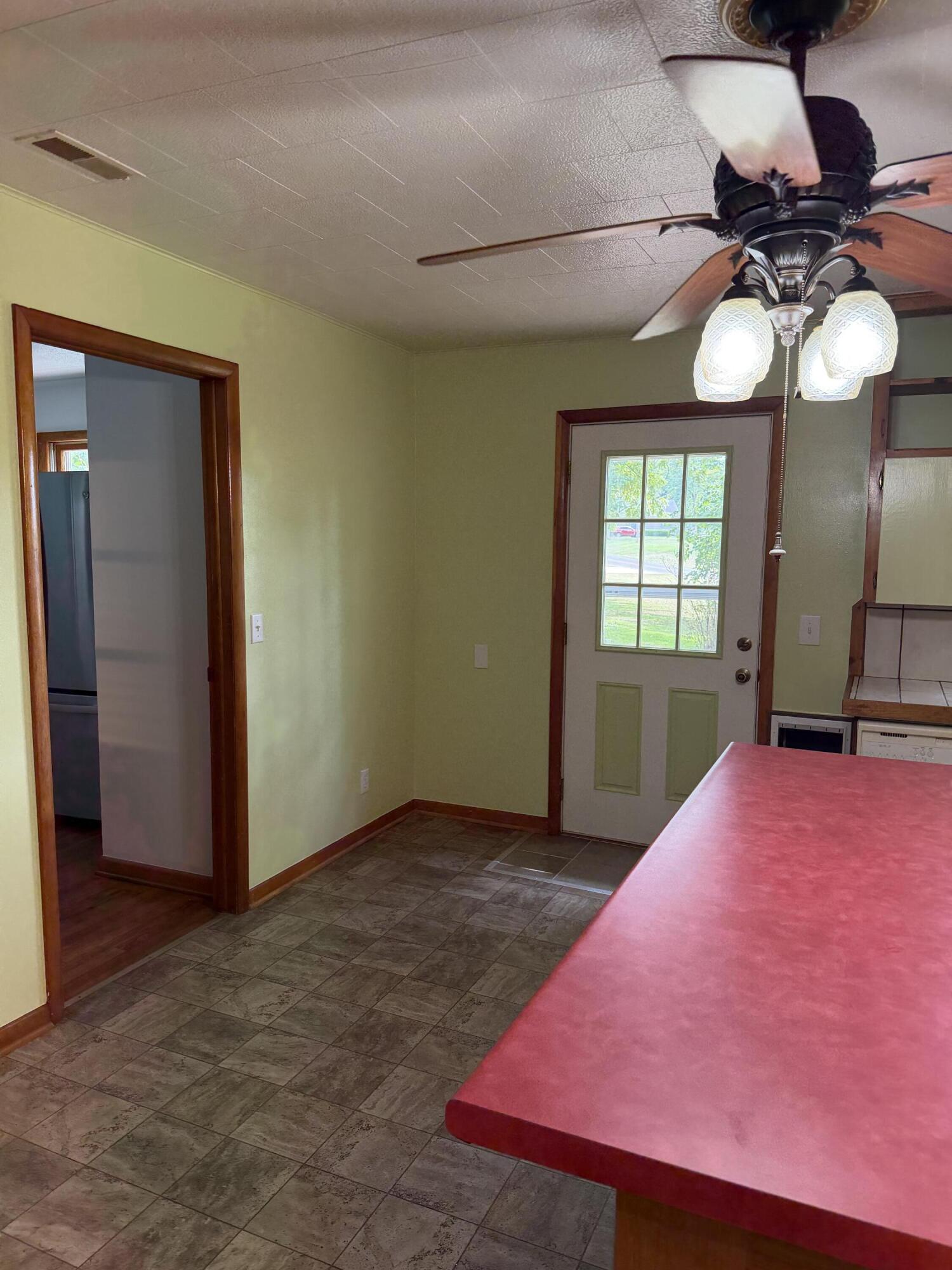 Photo 8 - Residential for sale – 107 E James Street  Mountain View, MO