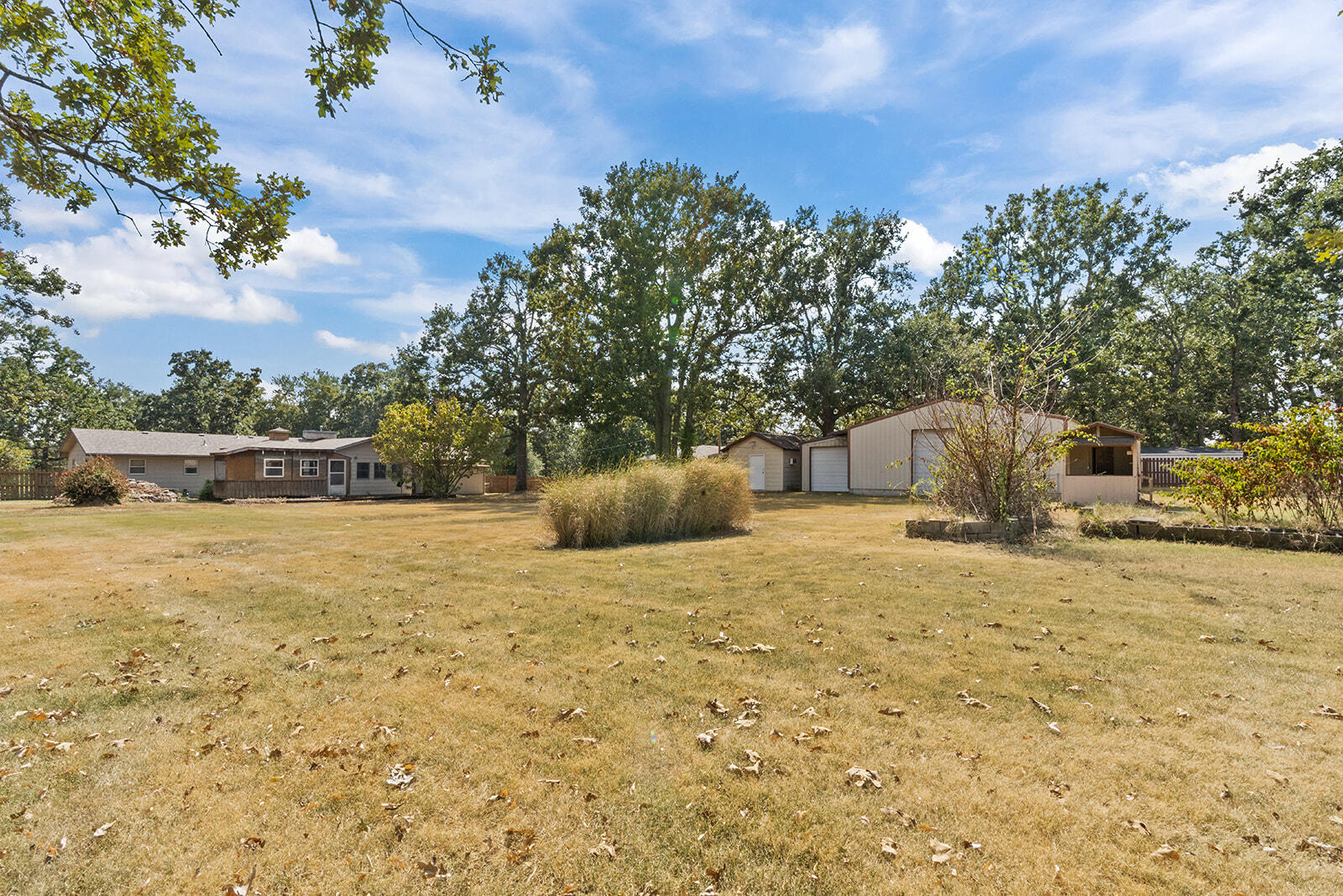 Photo 37 - Residential for sale – 521 E Fremont Road  Lebanon, MO