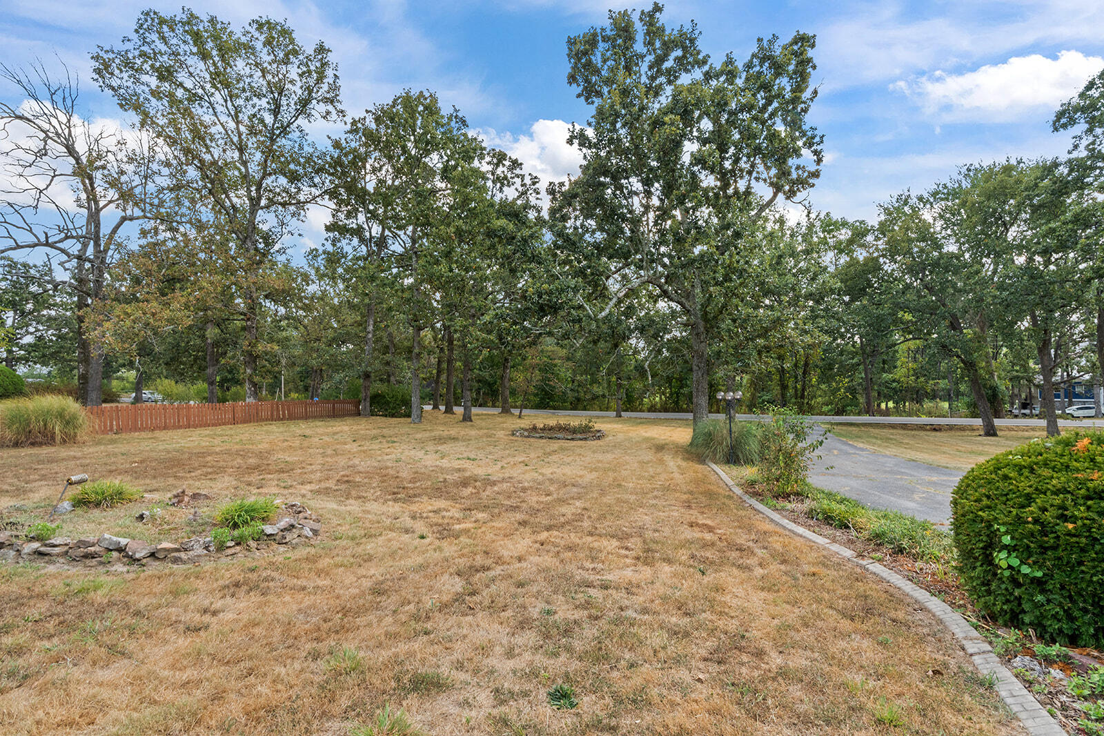 Photo 6 - Residential for sale – 521 E Fremont Road  Lebanon, MO