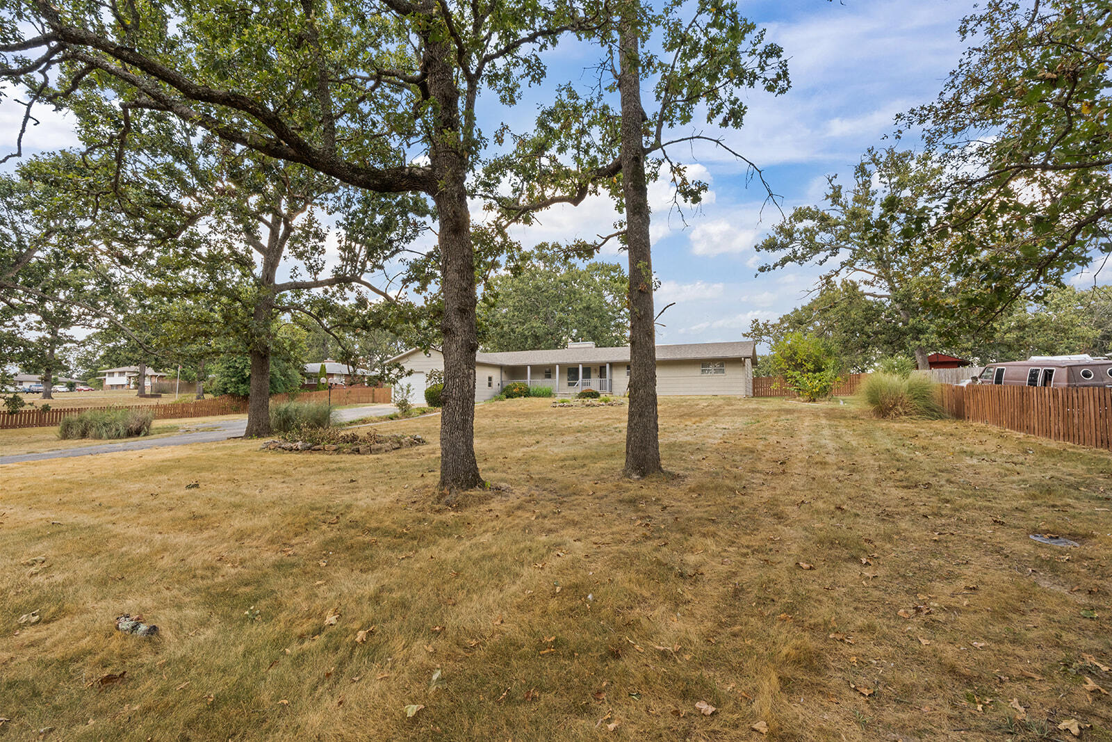 Photo 5 - Residential for sale – 521 E Fremont Road  Lebanon, MO