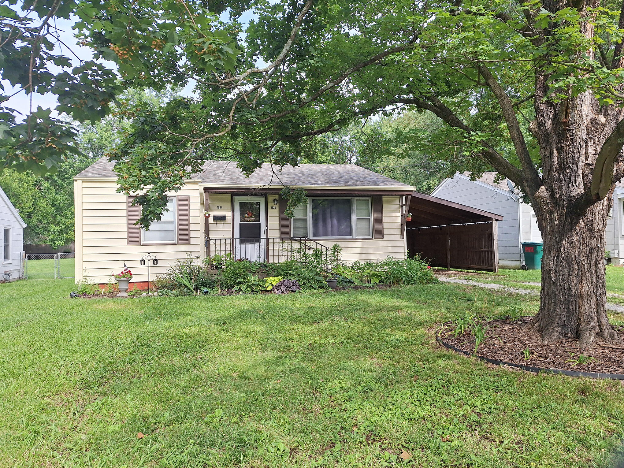 Residential for sale – 1934 S Kimbrough Avenue  Springfield, MO
