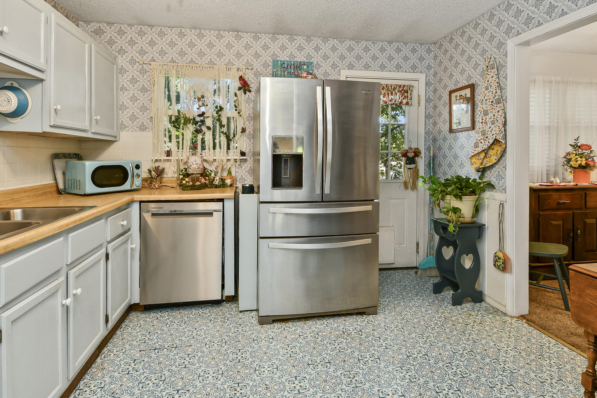 Photo 9 - Residential for sale – 3329 W Countryside Drive  Springfield, MO