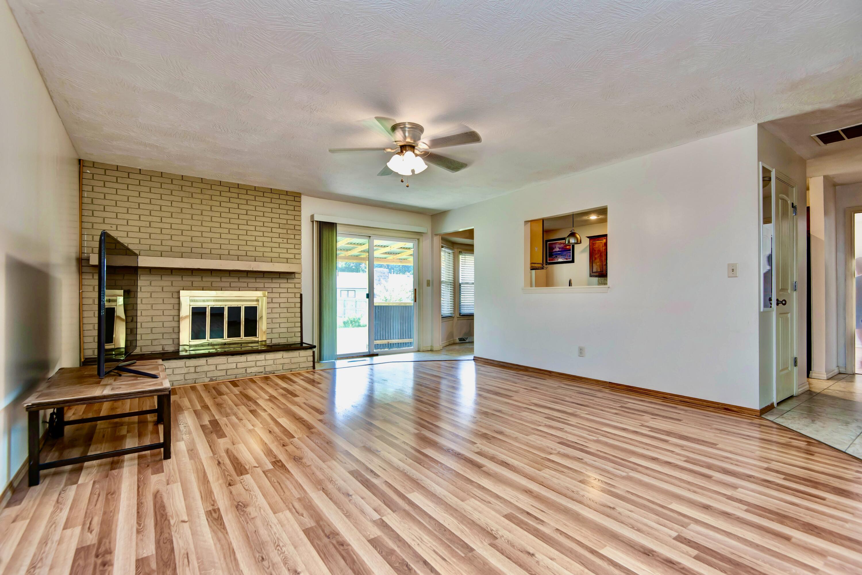 Photo 2 - Residential for sale – 2514 S Weller Avenue  Springfield, MO