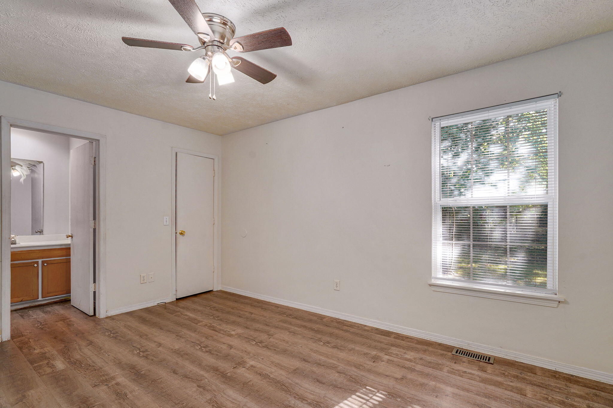 Photo 9 - Residential for sale – 322 N Westport Avenue  Springfield, MO
