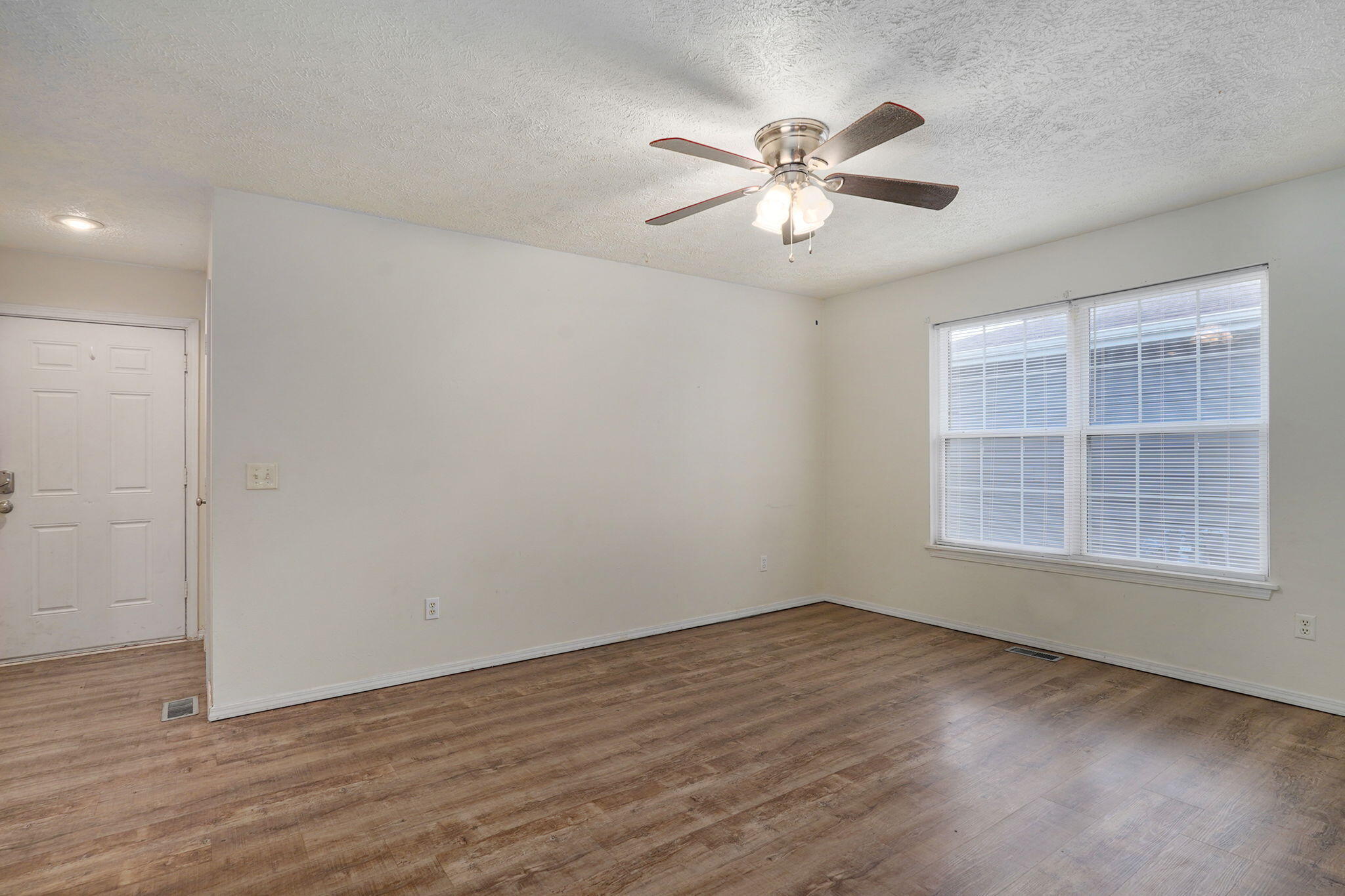 Photo 3 - Residential for sale – 322 N Westport Avenue  Springfield, MO