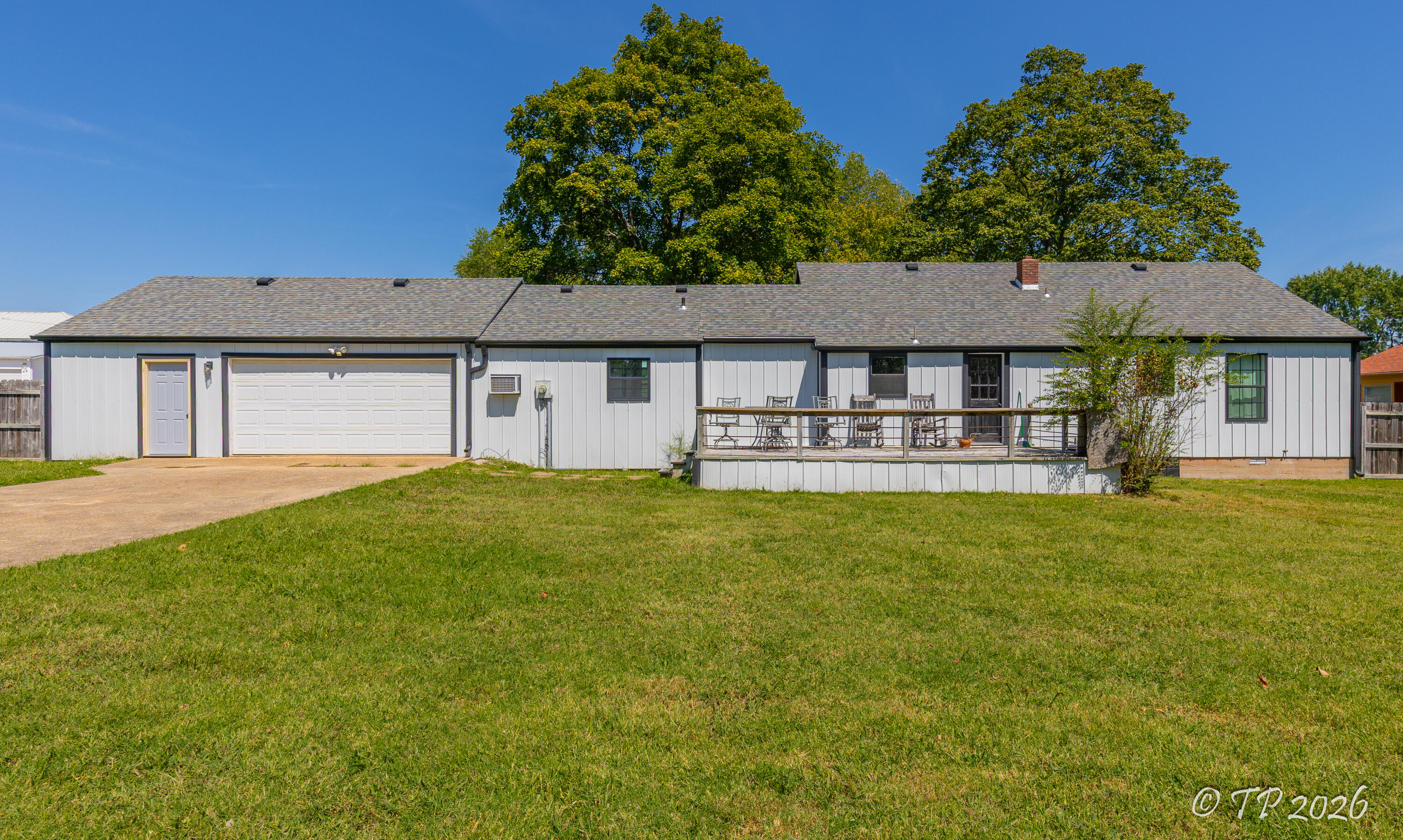 Photo 2 - Residential for sale – 1058 W 3rd Street  West Plains, MO