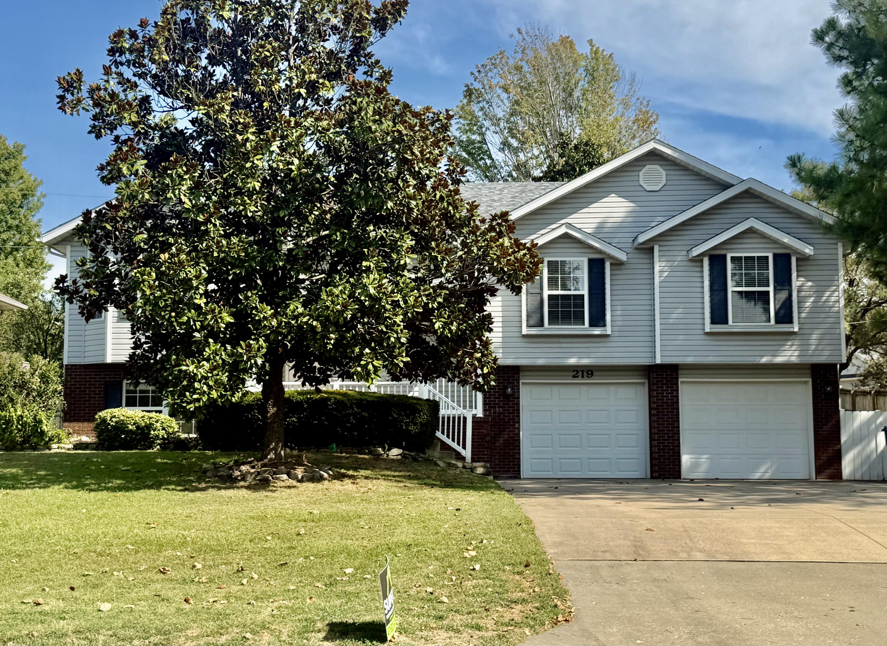Residential for sale – 219  Powell Drive  Webb City, MO