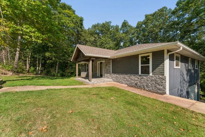 Photo 3 - Residential for sale – 903  Oak Grove Lane  Branson, MO
