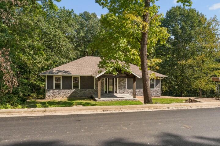Residential for sale – 903  Oak Grove Lane  Branson, MO