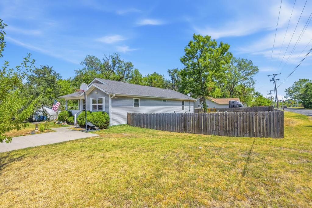 Photo 10 - Residential for sale – 115 S Mccoy Avenue  Joplin, MO