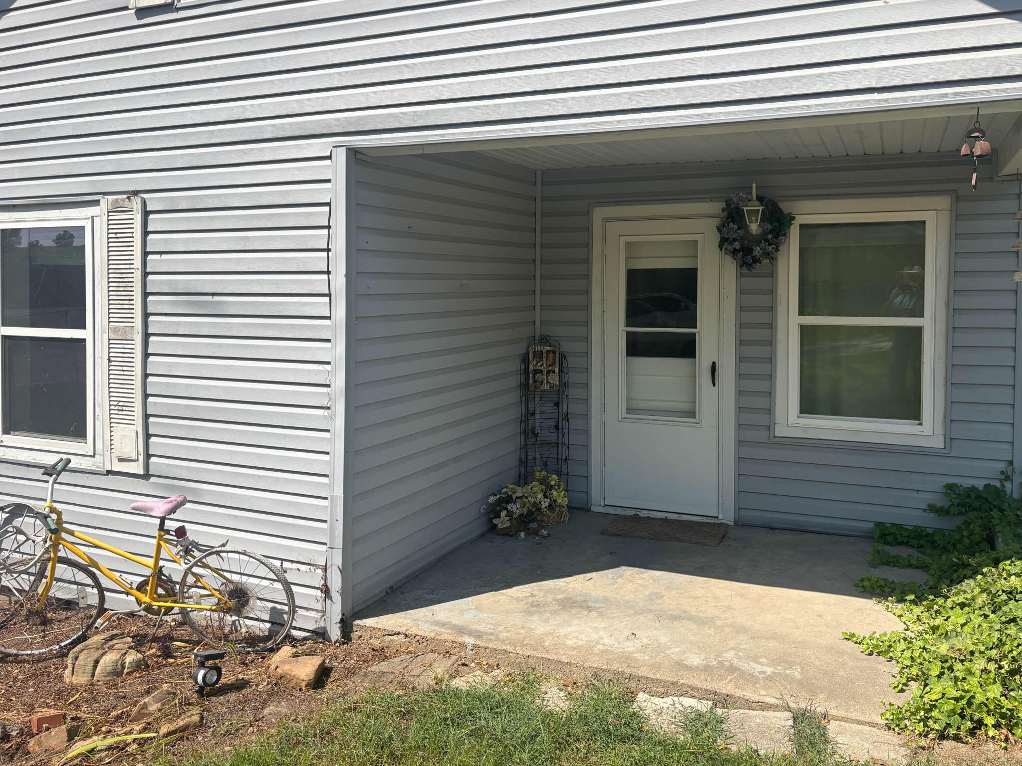 Photo 2 - Residential for sale – 103  Baker Street  Gainesville, MO