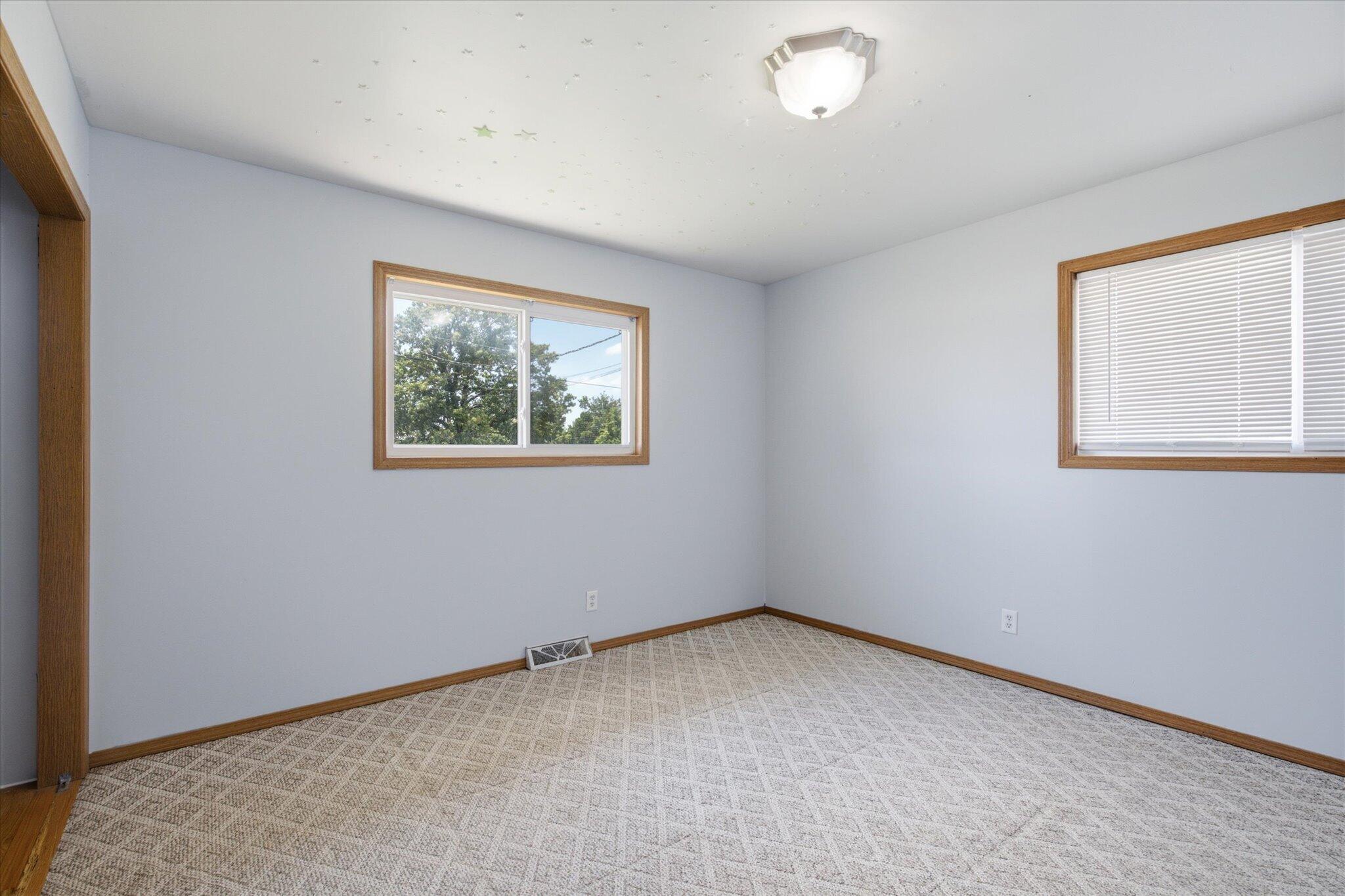 Photo 19 - Residential for sale – 1225 E Church Street  Aurora, MO