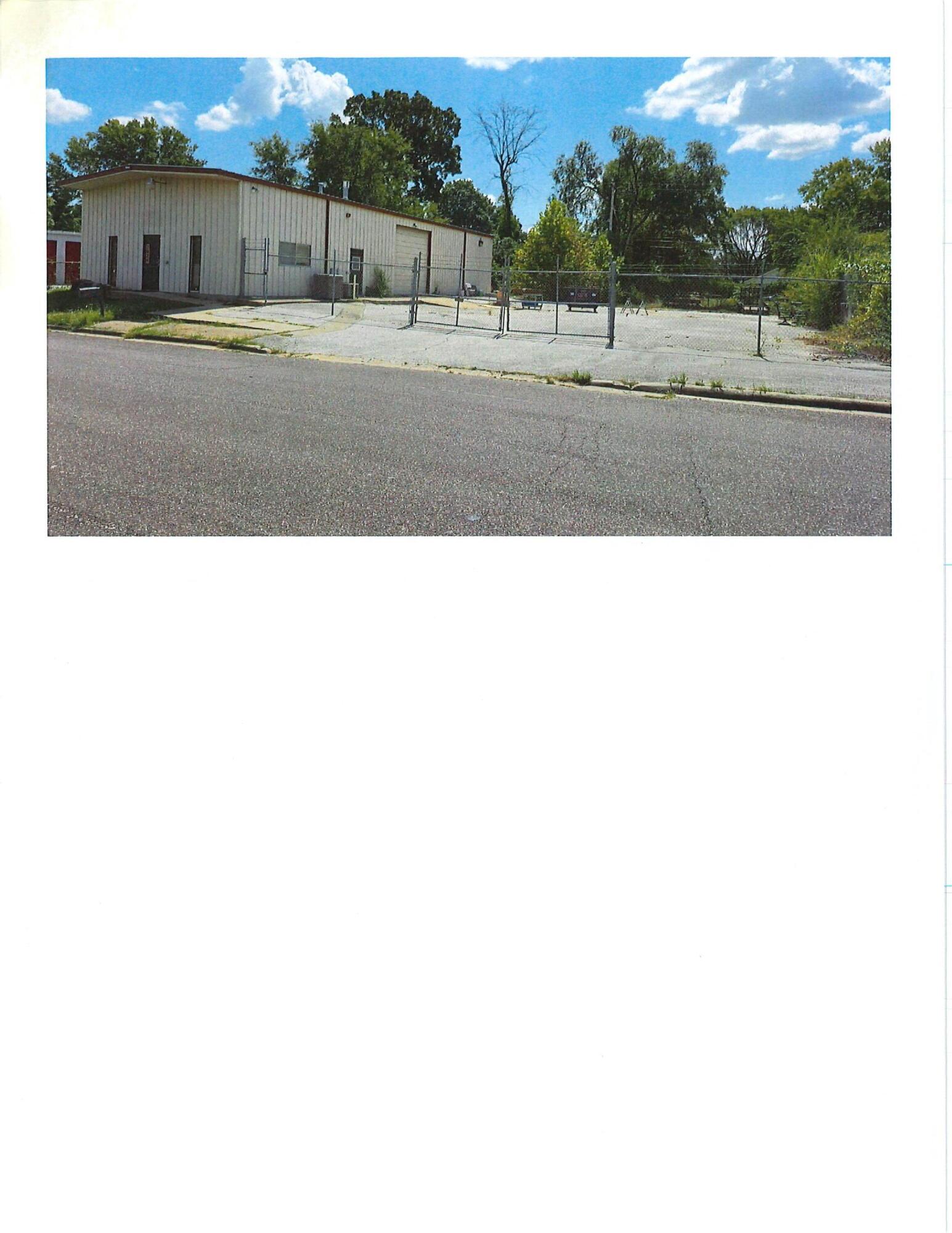 Photo 3 - Commercial Lease for sale – 2024 E Mcdaniel Street  Springfield, MO