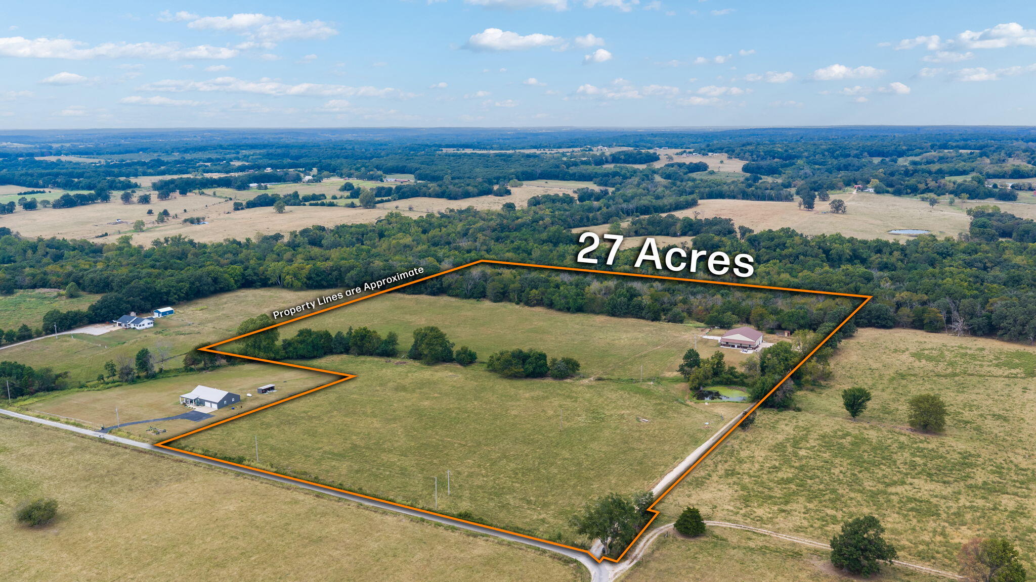 Photo 2 - Residential for sale – 623 E 427th Road  Bolivar, MO