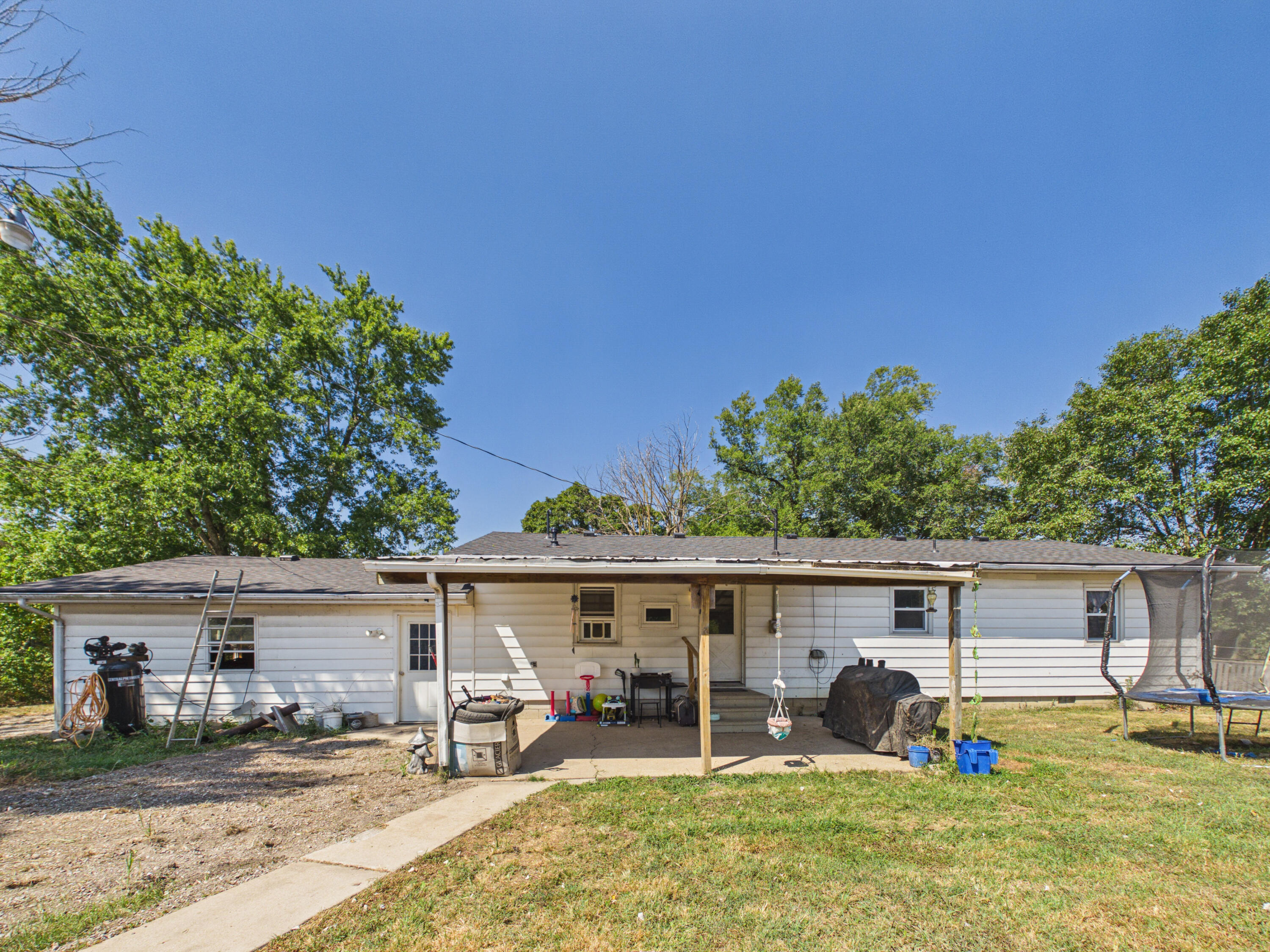 Photo 10 - Residential for sale – 2412  Us Highway 65   Louisburg, MO