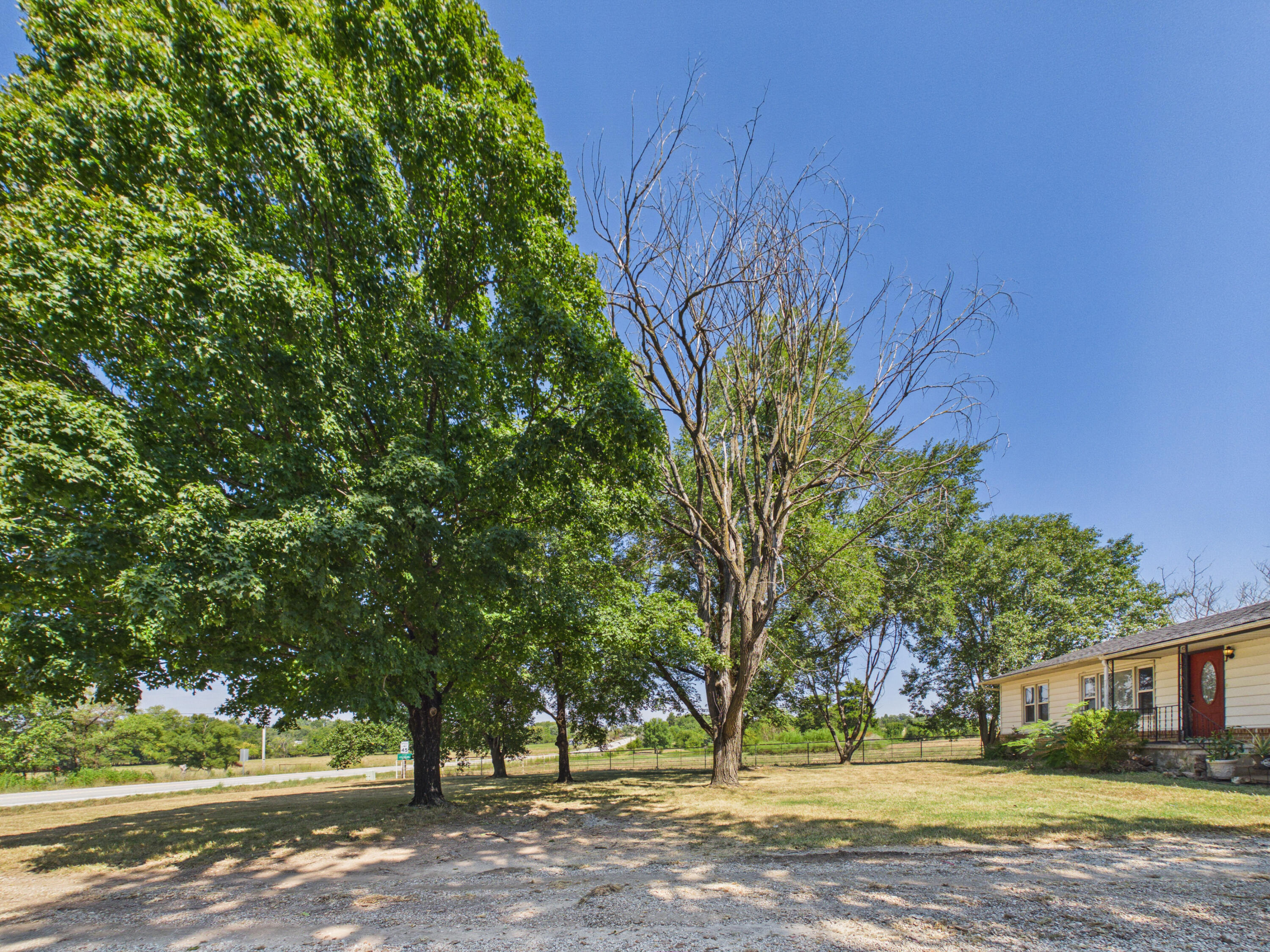 Photo 4 - Residential for sale – 2412  Us Highway 65   Louisburg, MO