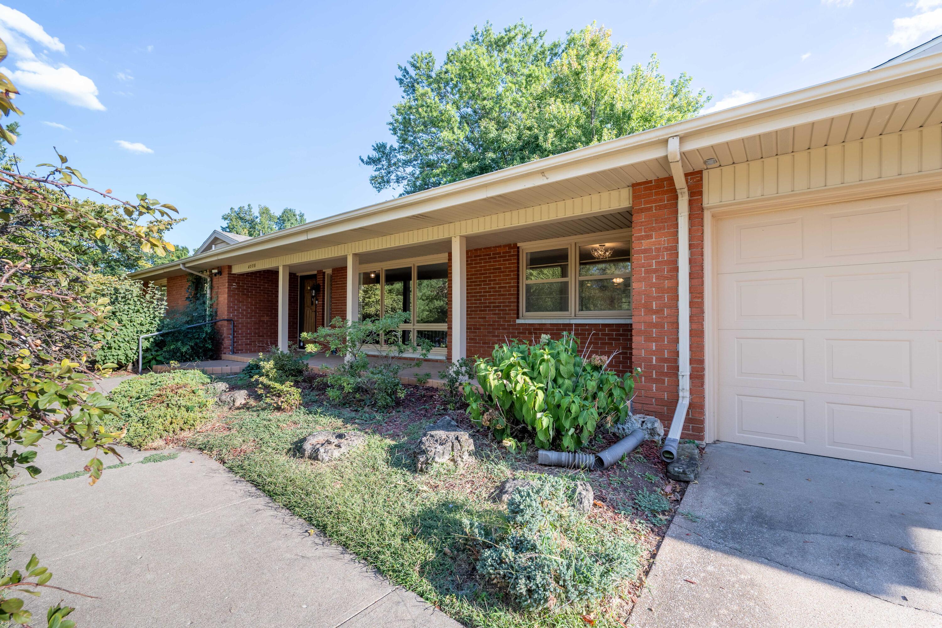 Photo 3 - Residential for sale – 4008 W Grimes Street  Springfield, MO