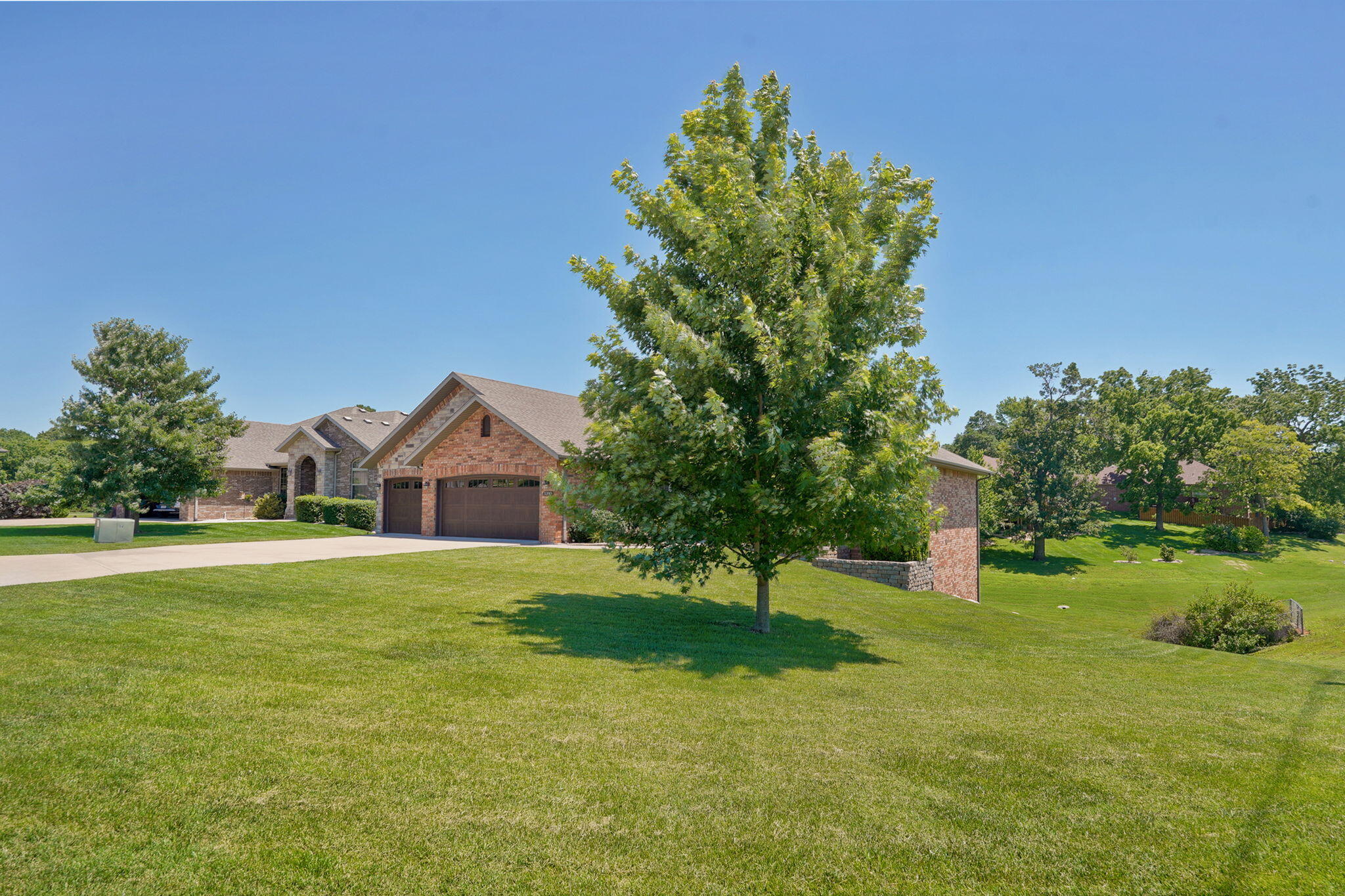 Photo 2 - Residential for sale – 5390 S Oxynard Street  Springfield, MO