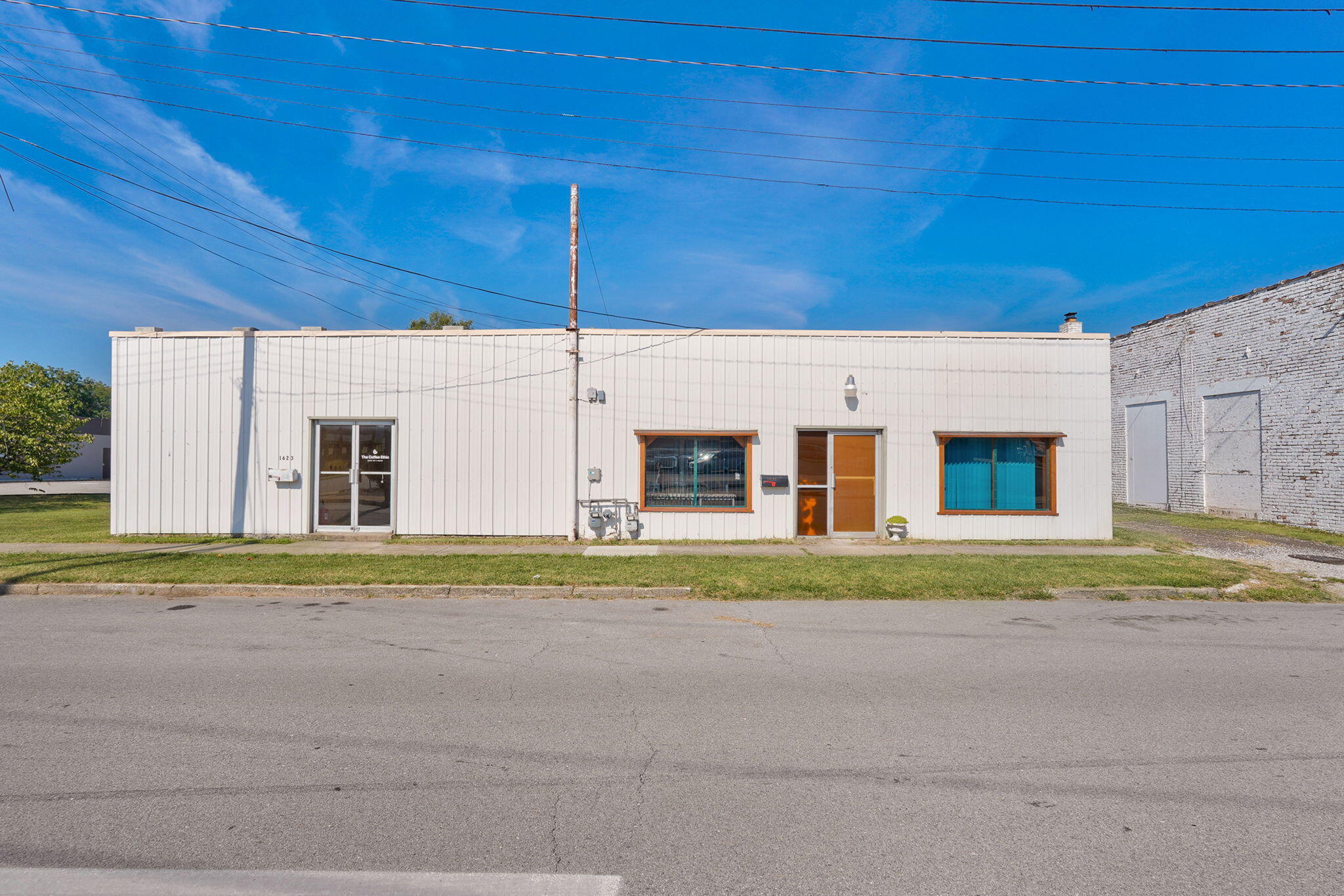 Photo 2 - Commercial Sale for sale – 1625 N Campbell Avenue  Springfield, MO