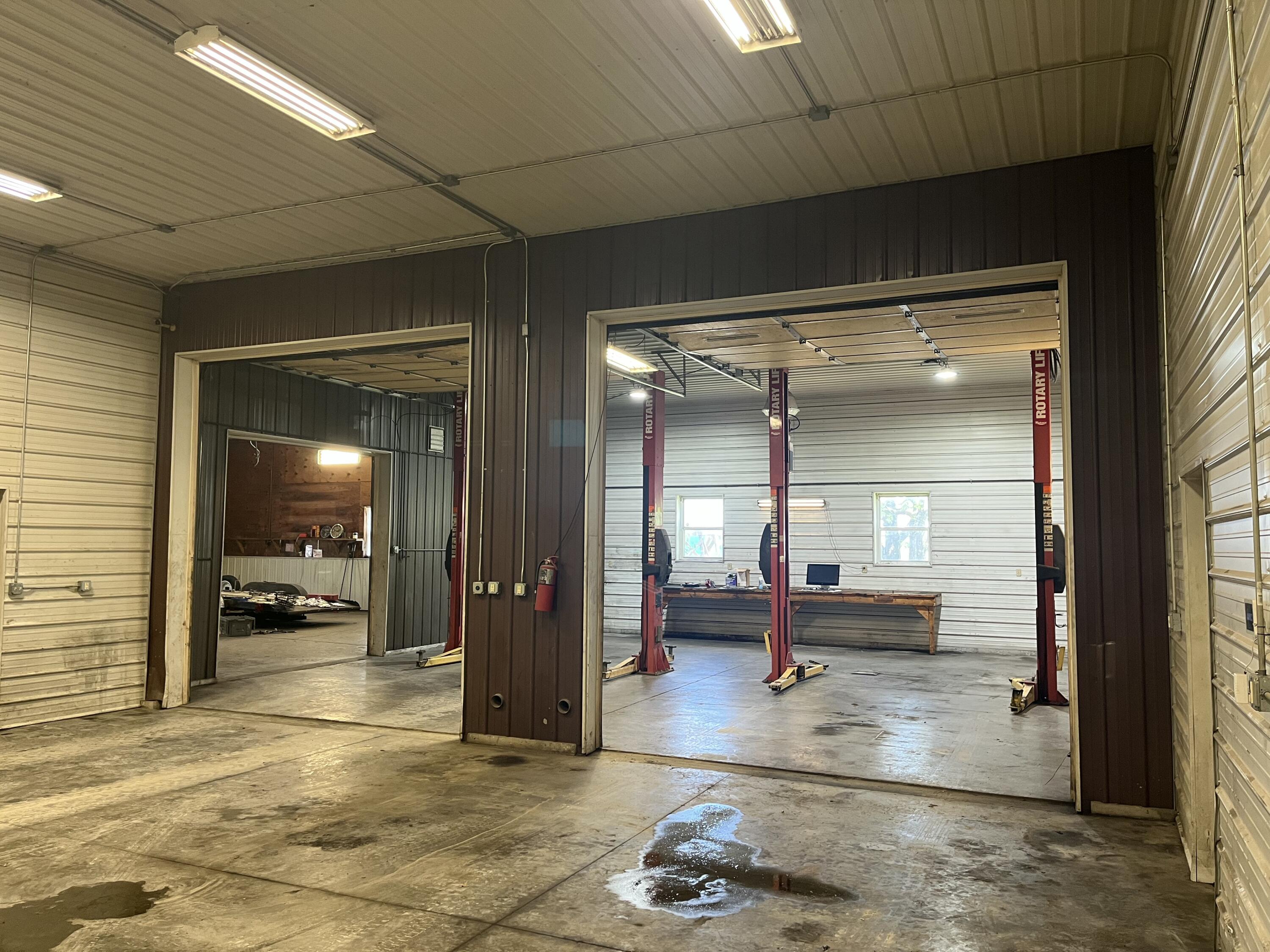 Photo 7 - Commercial Lease for sale – 828  Commercial Street  Marshfield, MO