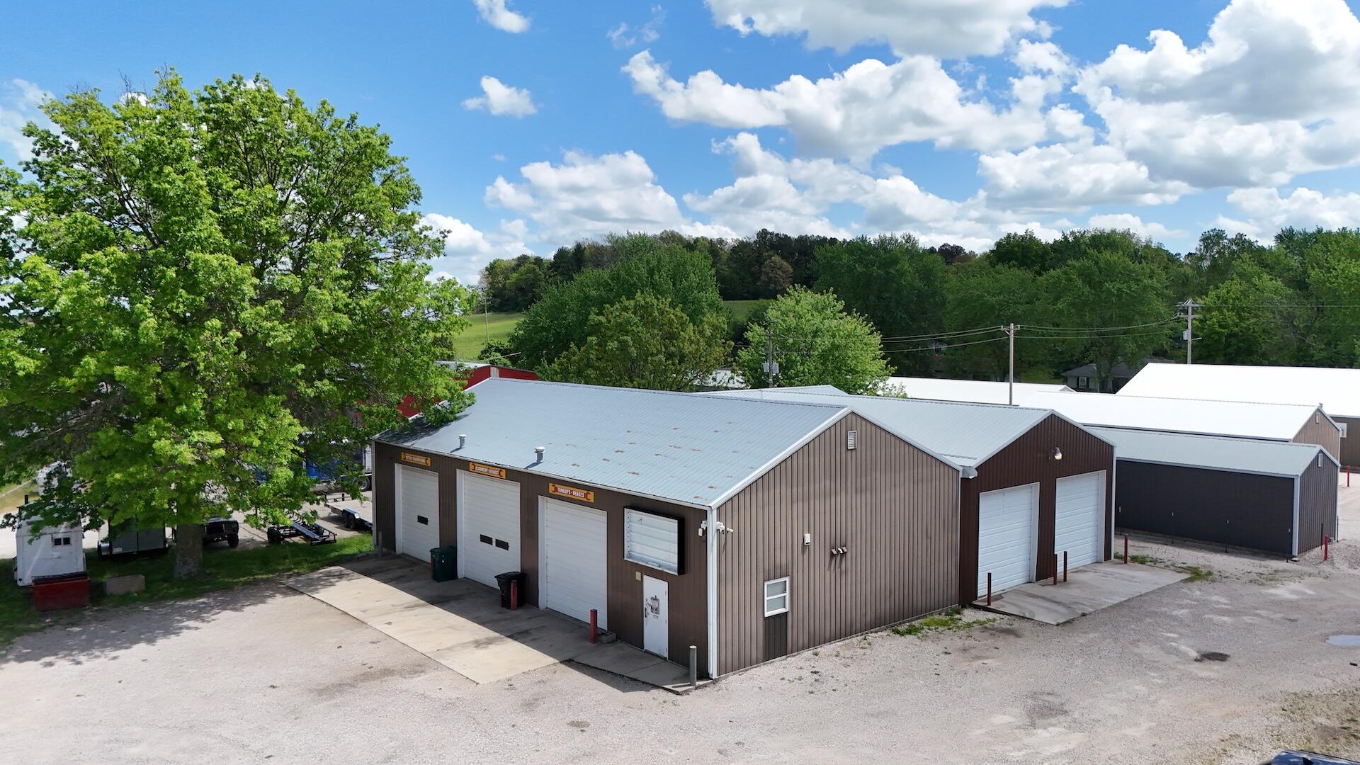 Commercial Lease for sale – 828  Commercial Street  Marshfield, MO