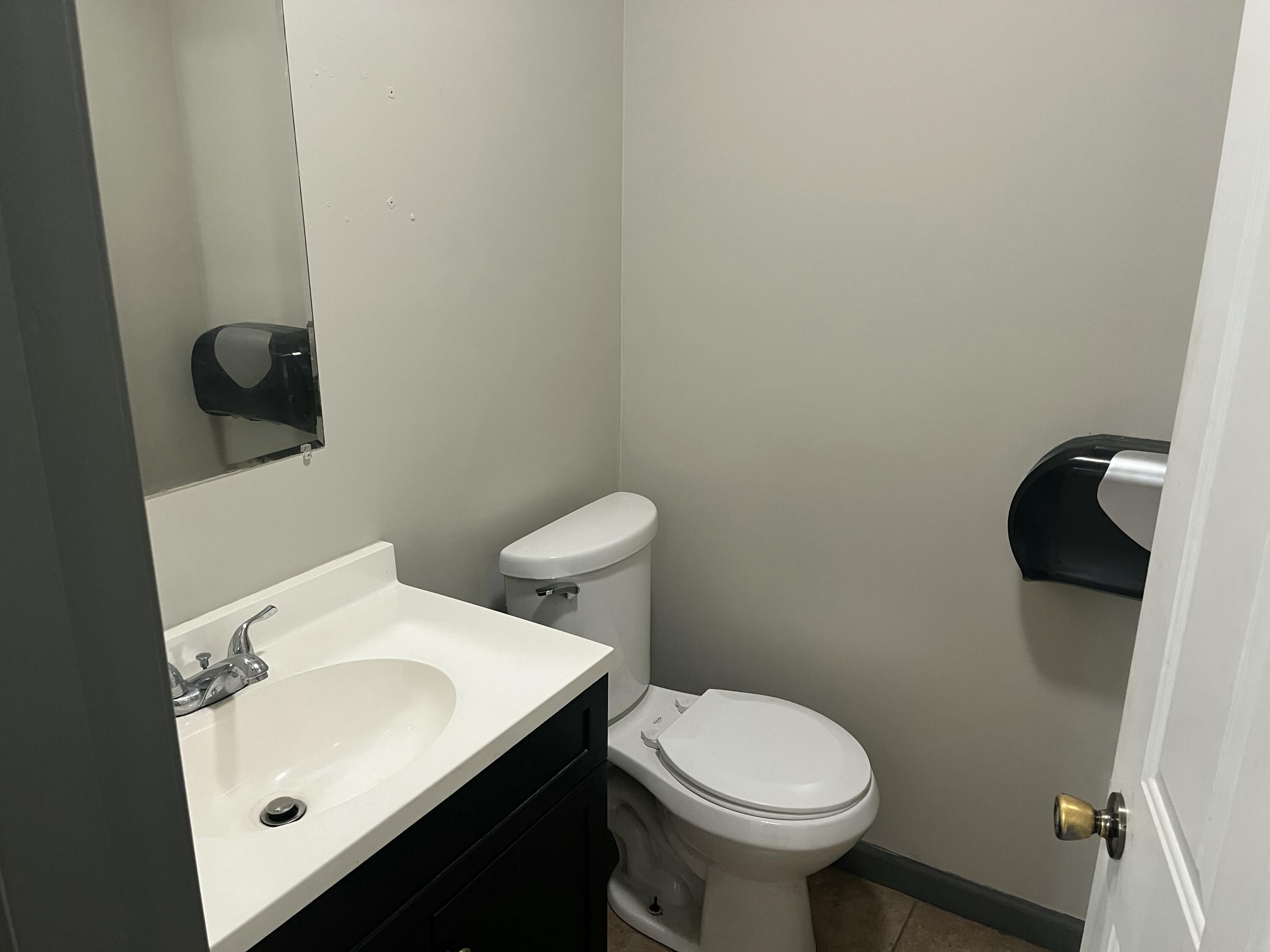 Photo 5 - Commercial Lease for sale – 828  Commercial Street  Marshfield, MO