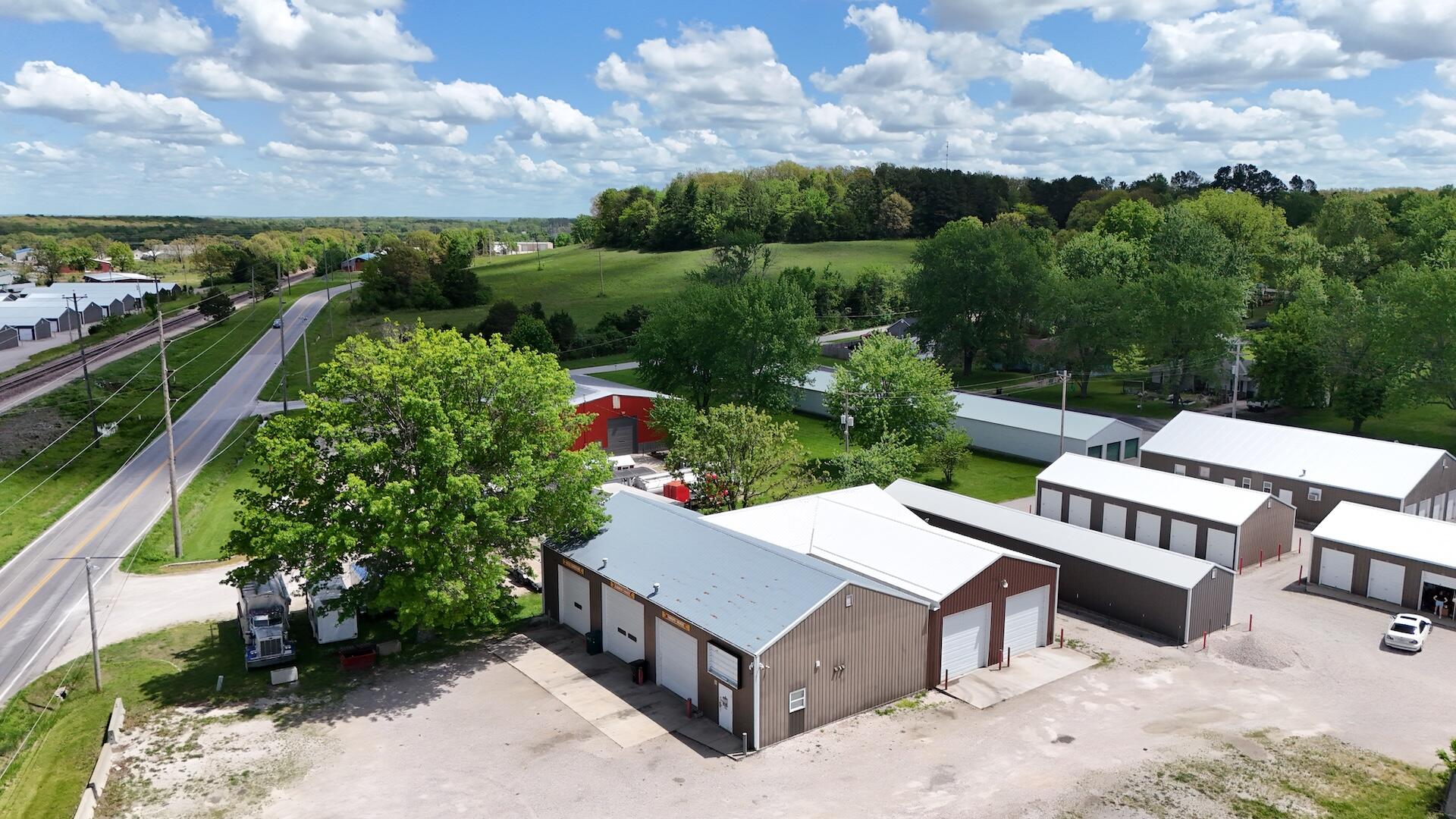 Photo 3 - Commercial Lease for sale – 828  Commercial Street  Marshfield, MO