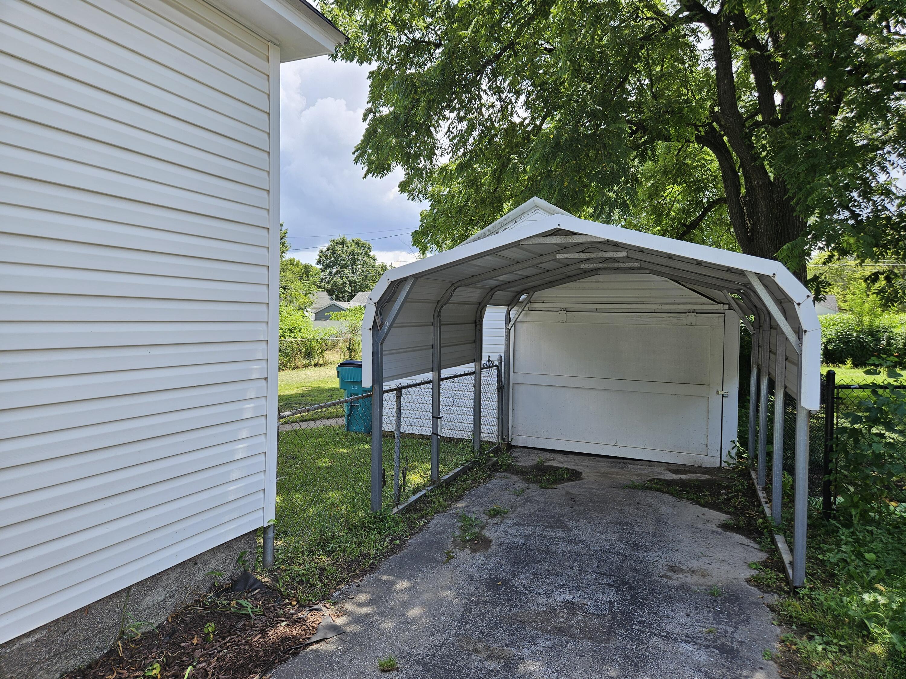 Photo 14 - Residential for sale – 1700 W Atlantic Street  Springfield, MO