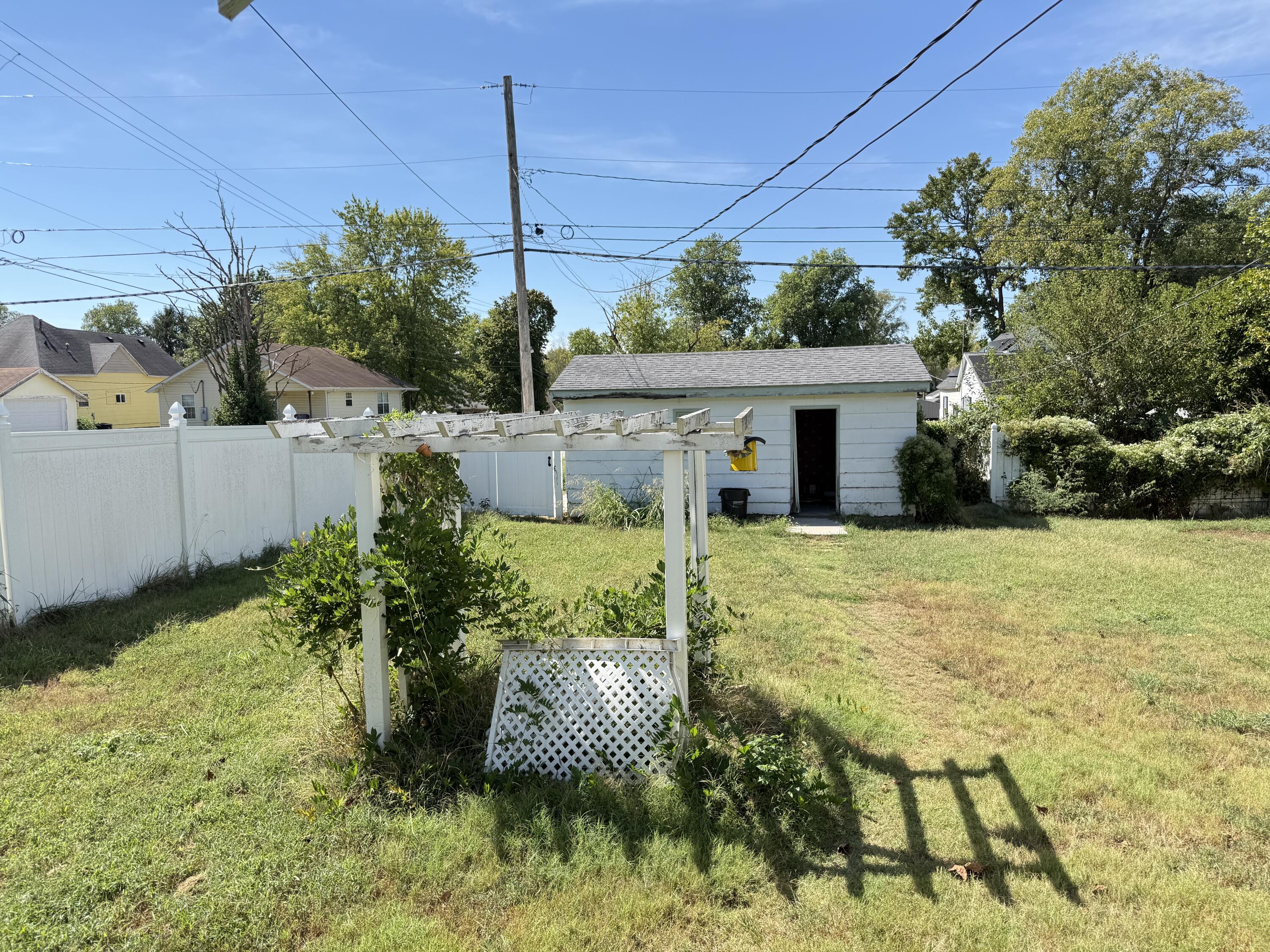Photo 17 - Residential for sale – 600  4th Street  Monett, MO