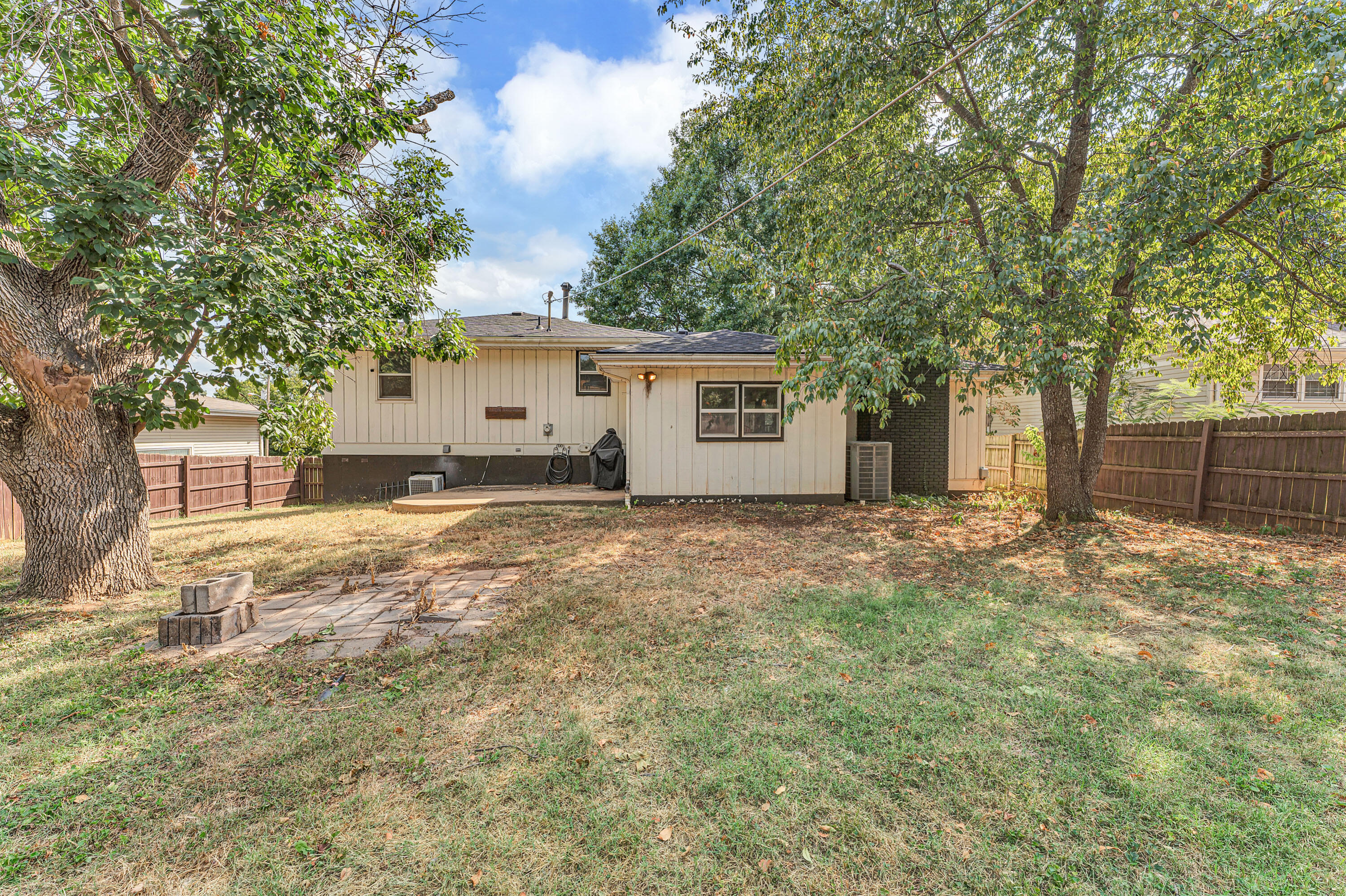 Photo 31 - Residential for sale – 3233 W Glenwood Street  Springfield, MO
