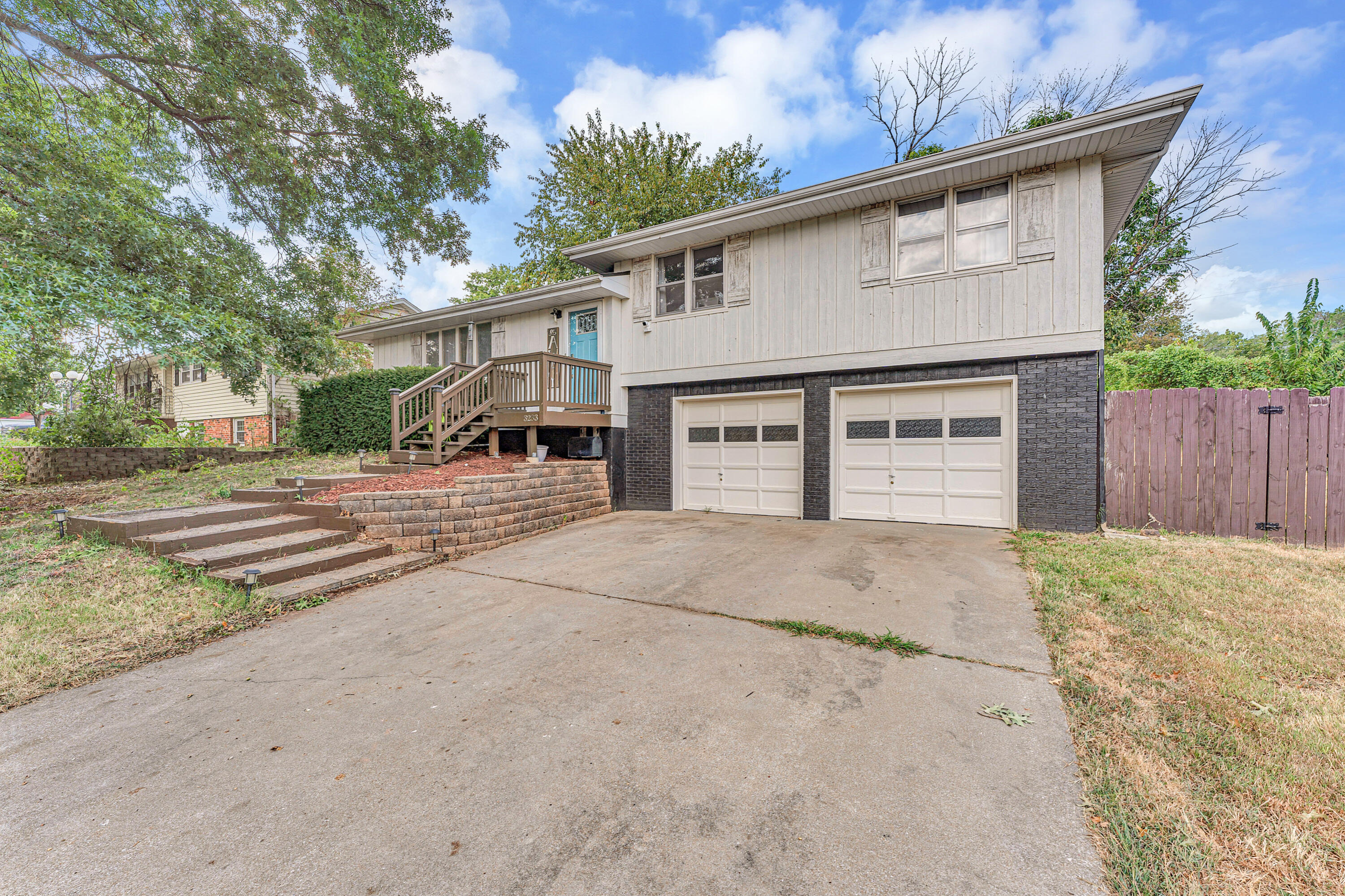 Photo 4 - Residential for sale – 3233 W Glenwood Street  Springfield, MO