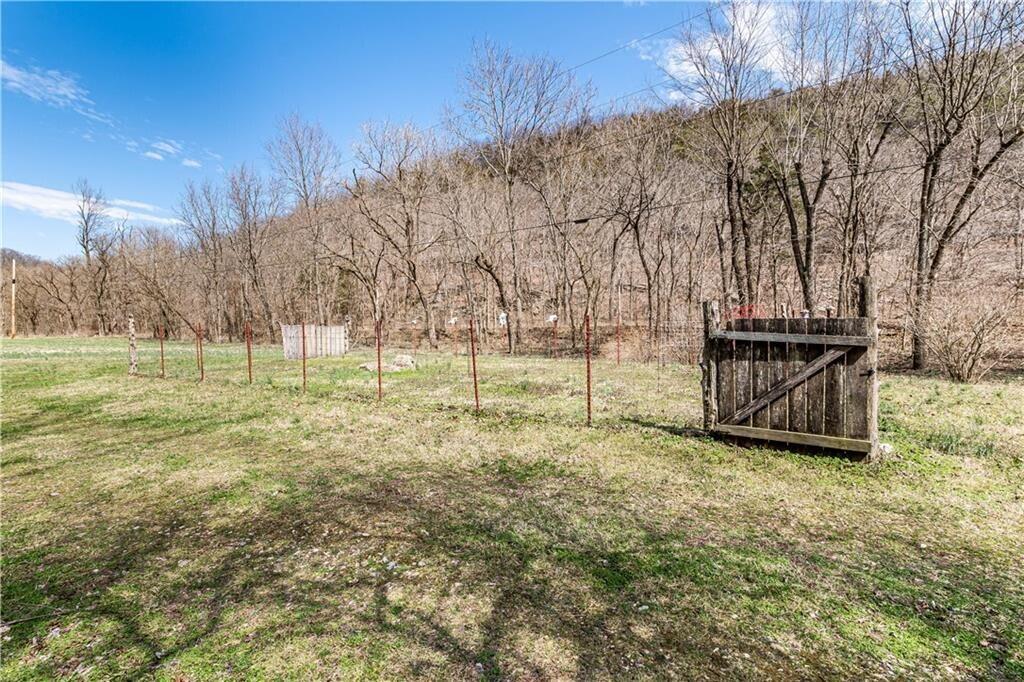 Photo 35 - Residential for sale – 11346  Farm Road 2285   Seligman, MO