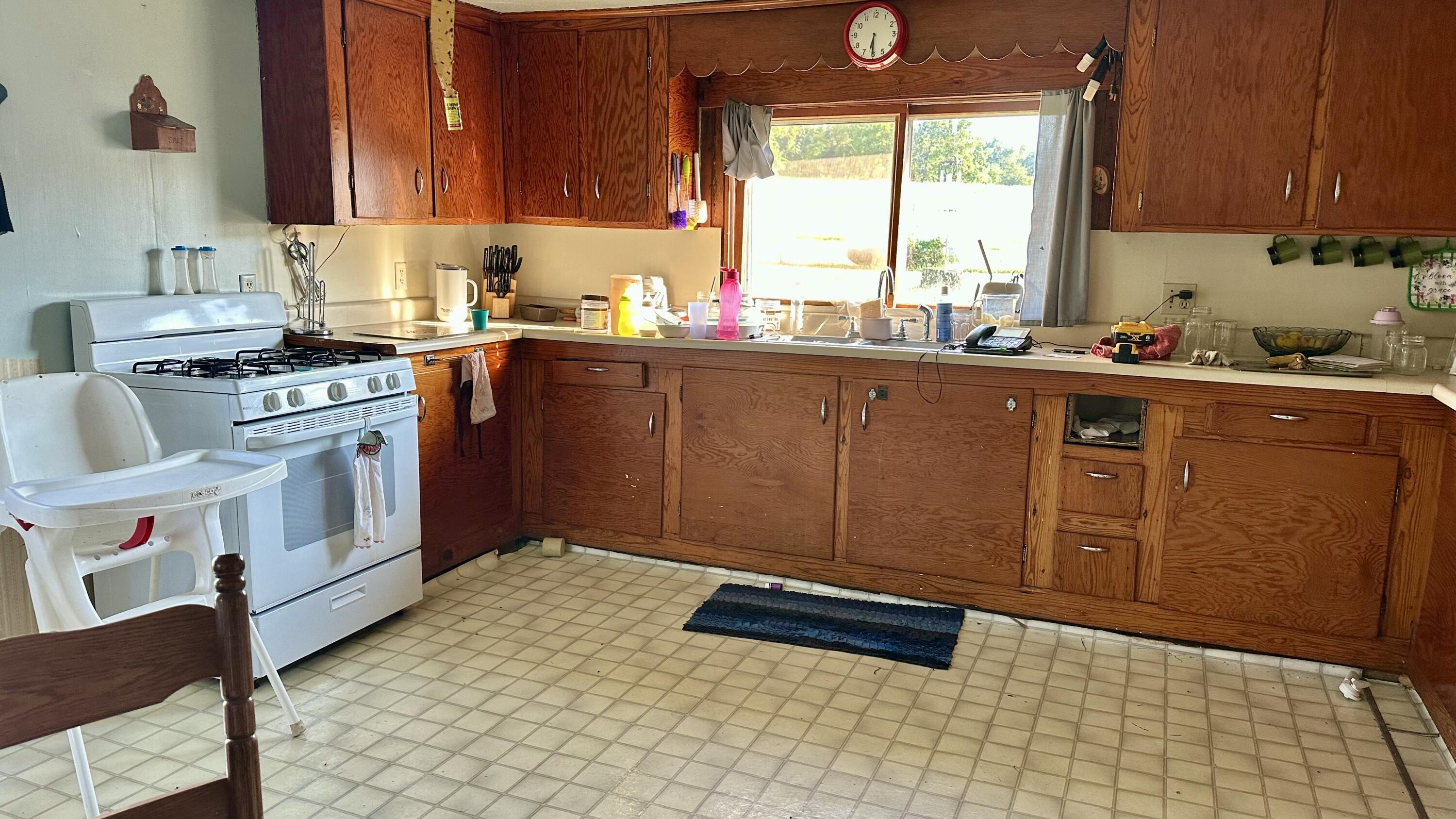 Photo 7 - Farm for sale – 8301  Creek Road  Hartville, MO