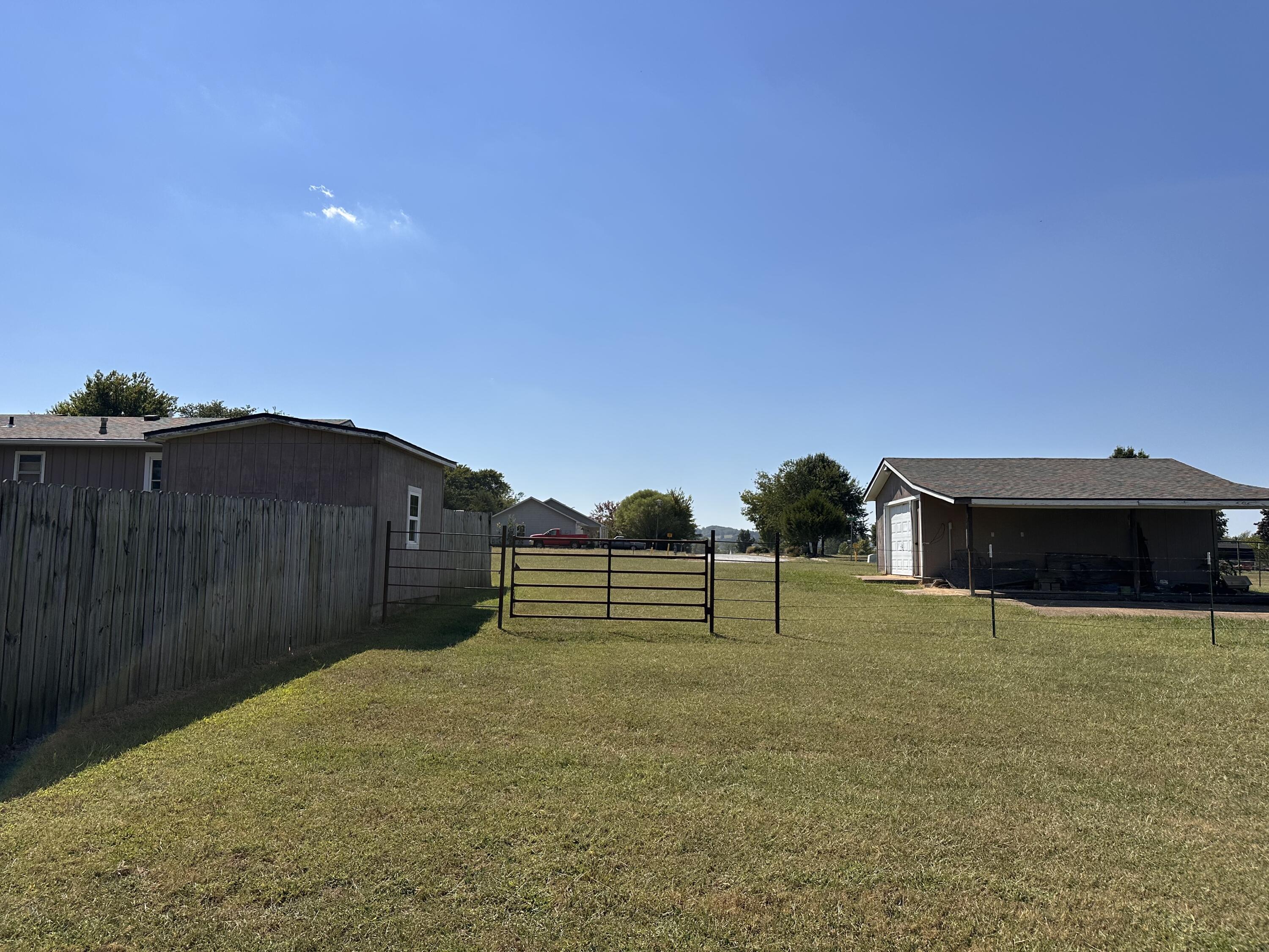 Photo 5 - Residential for sale – 509  Butler Avenue  Green Forest, AR