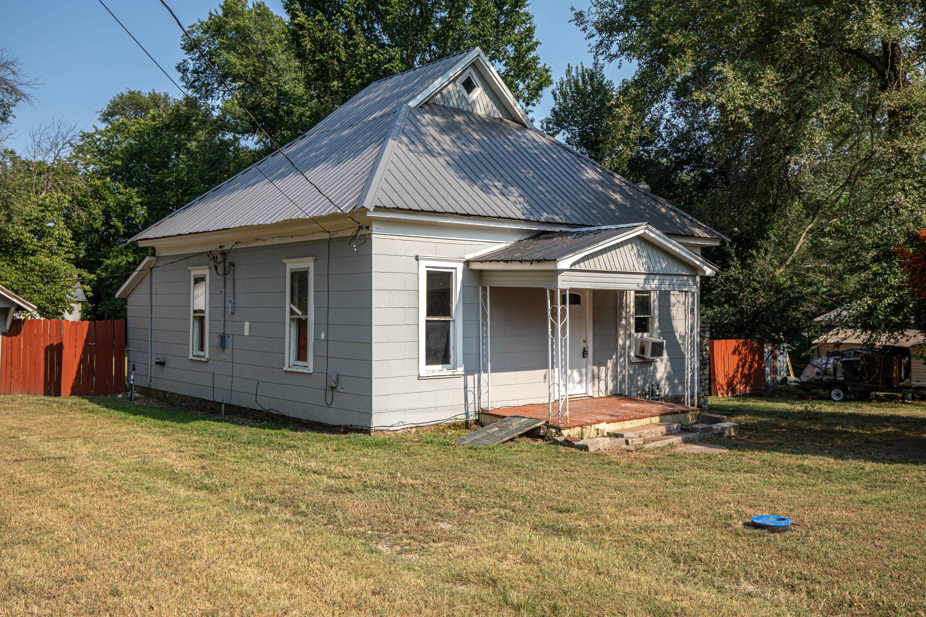 Photo 18 - Residential for sale – 309 S Golden Street  Jerico Springs, MO